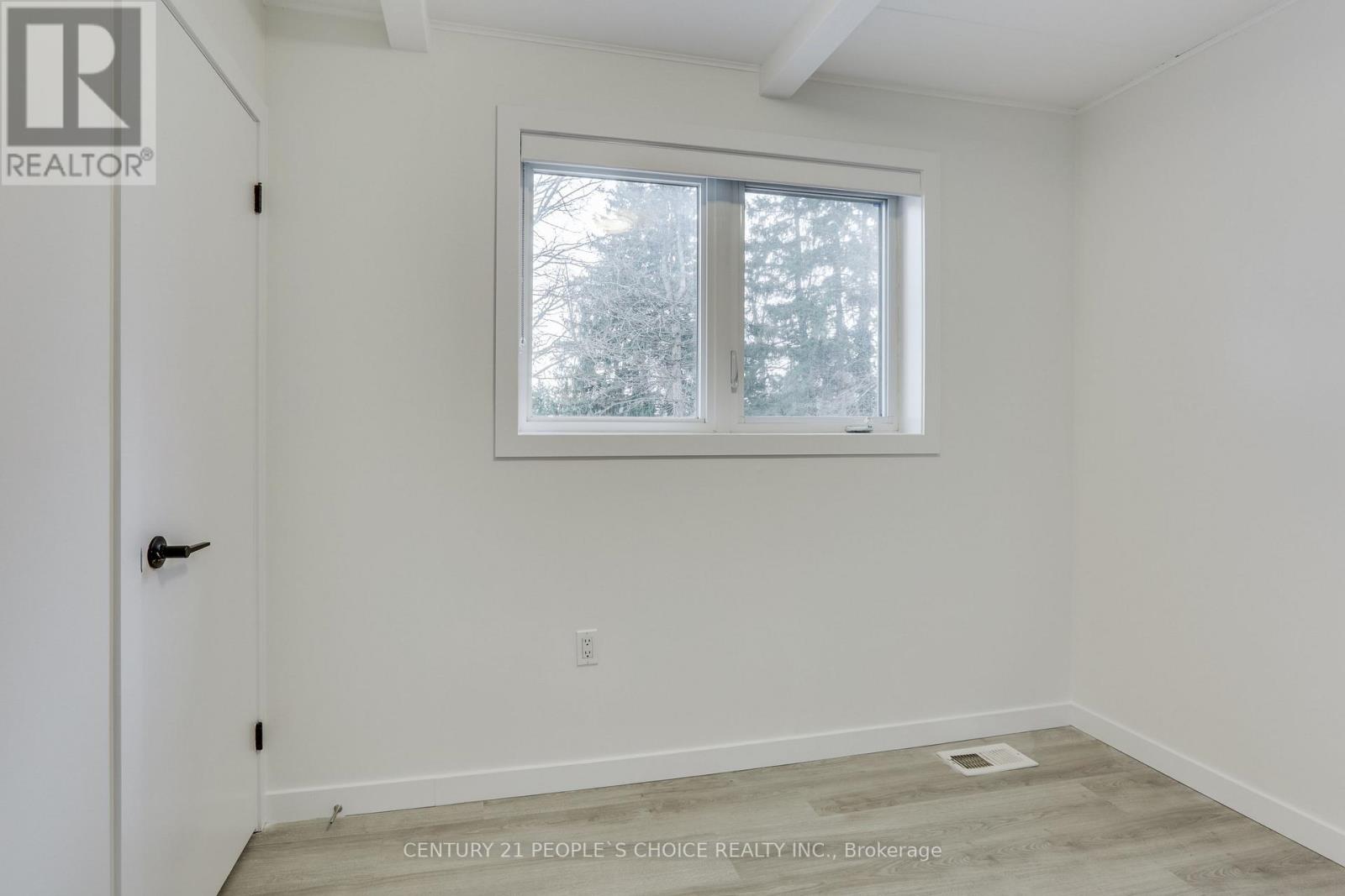 Photo 9 of 50 for 545 Creston Avenue