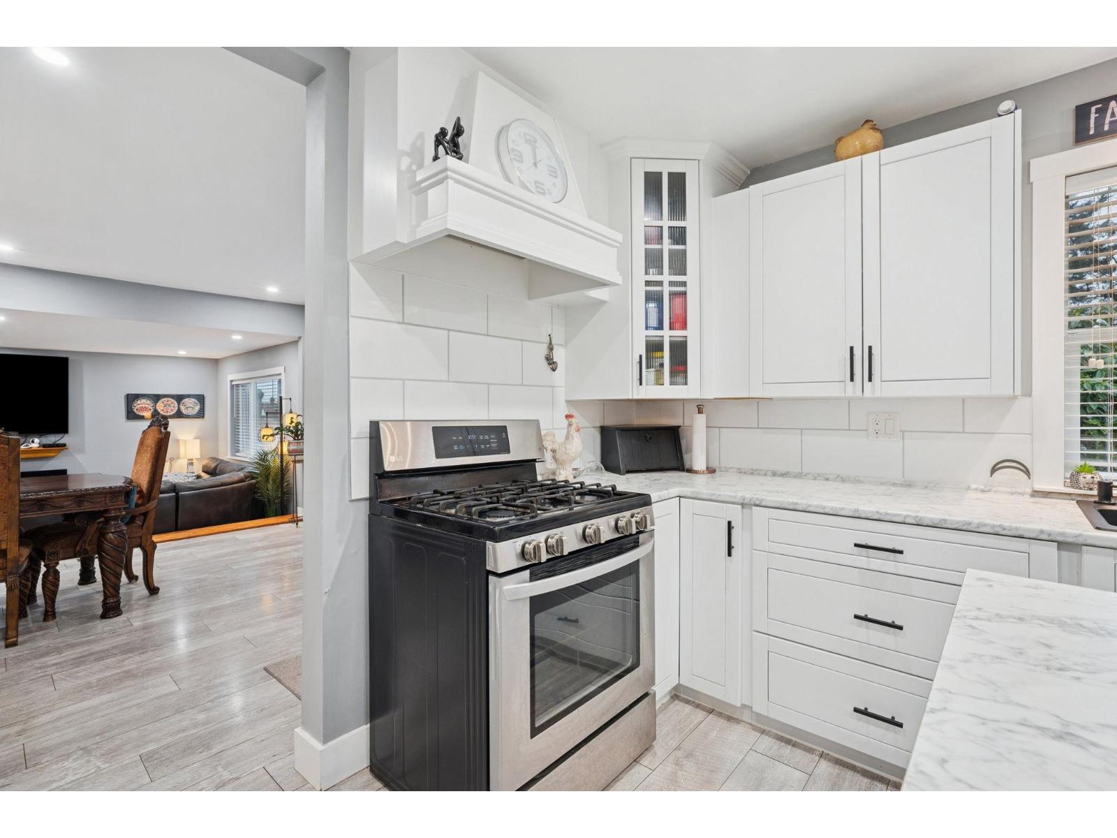 7334 Alder Street, Mission, British Columbia  V2V 3N9 - Photo 11 - R3088631