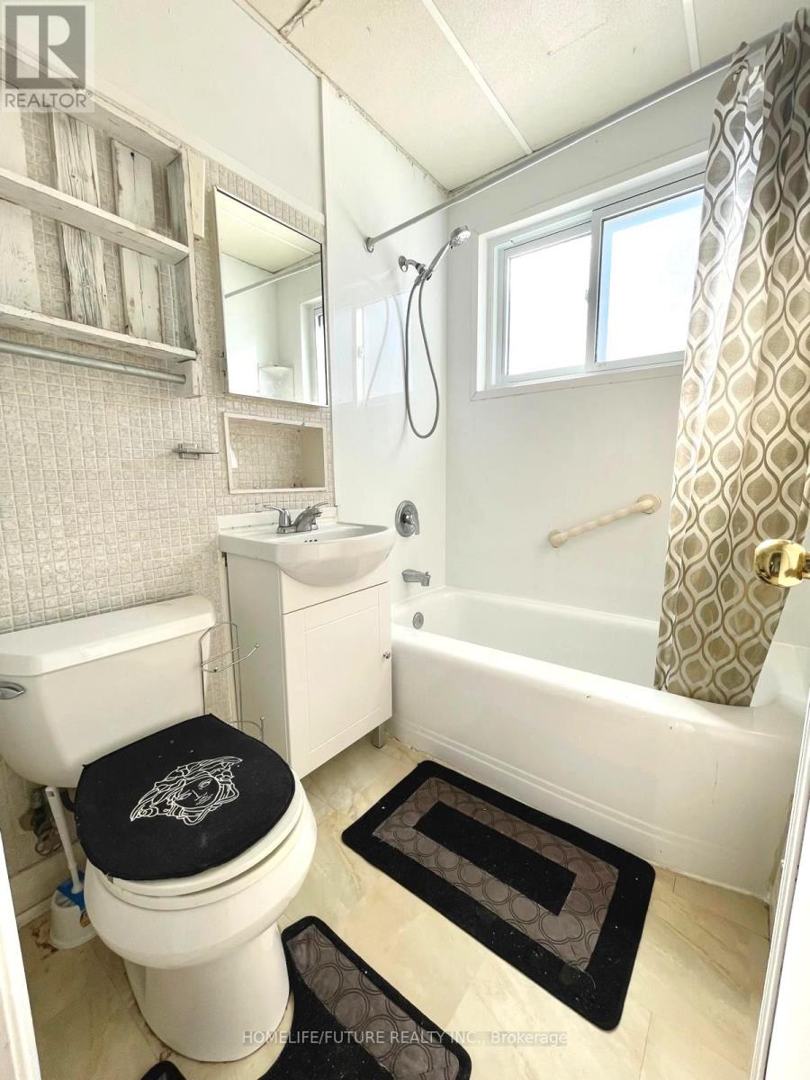 142 Harewood Avenue, Toronto (Cliffcrest), Ontario  M1M 2R7 - Photo 10 - E12760030