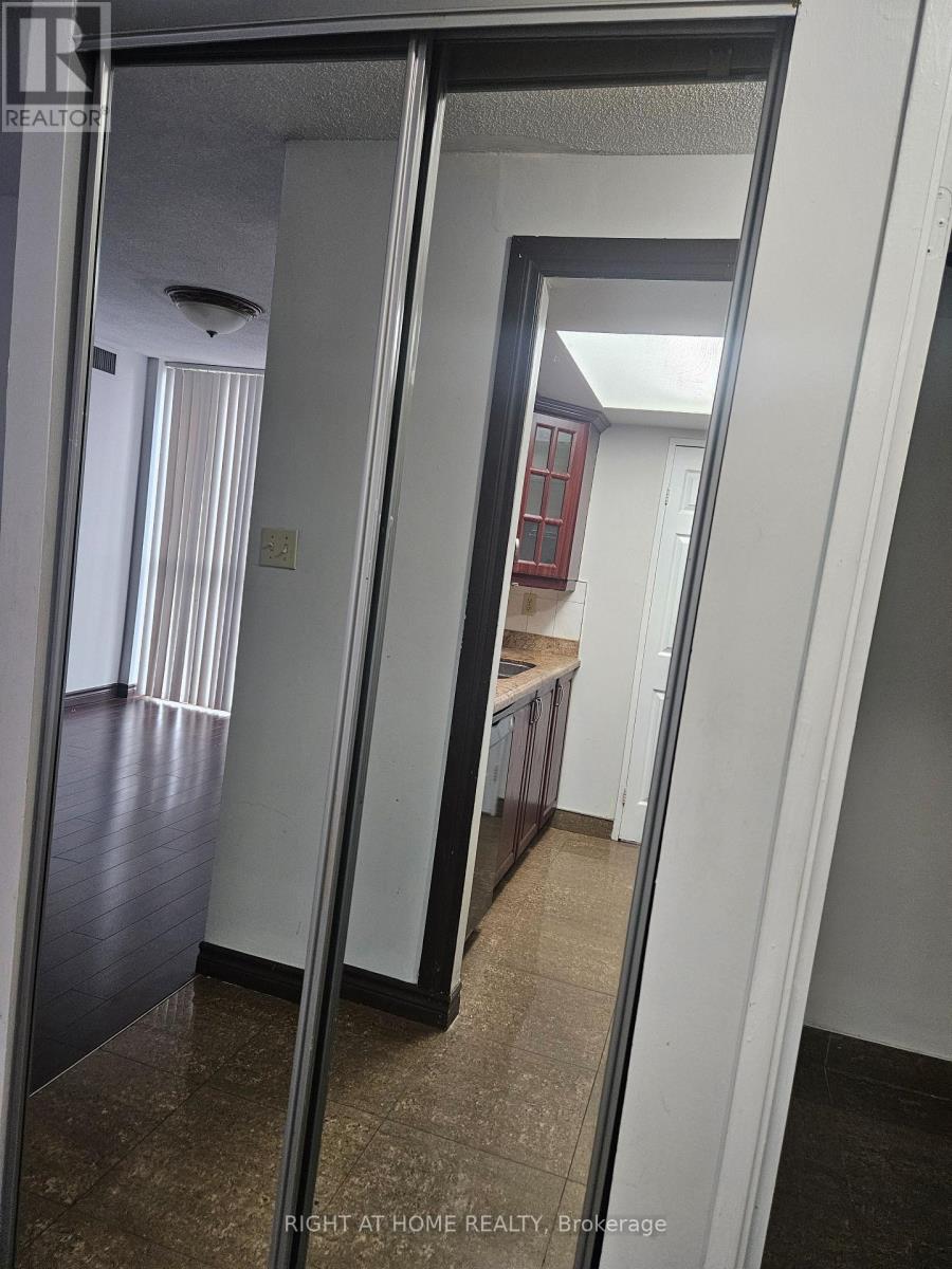 310 - 285 Enfield Place, Mississauga (City Centre), Ontario  L5B 3Y6 - Photo 29 - W12873884