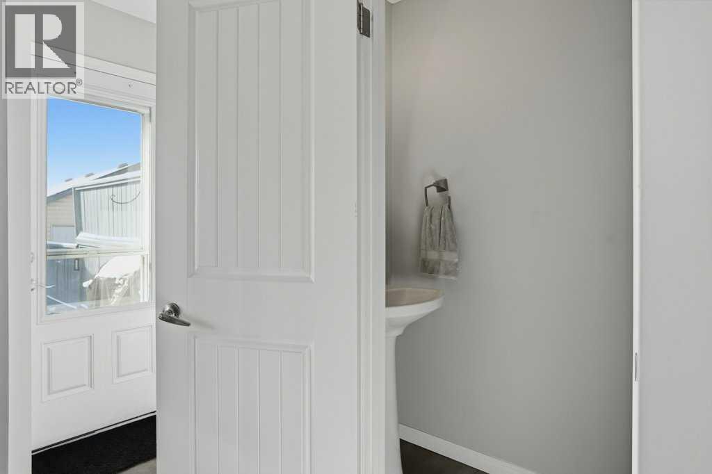 505 Mckenzie Towne Drive Se, Calgary, Alberta  T2Z 0L8 - Photo 12 - A2292277