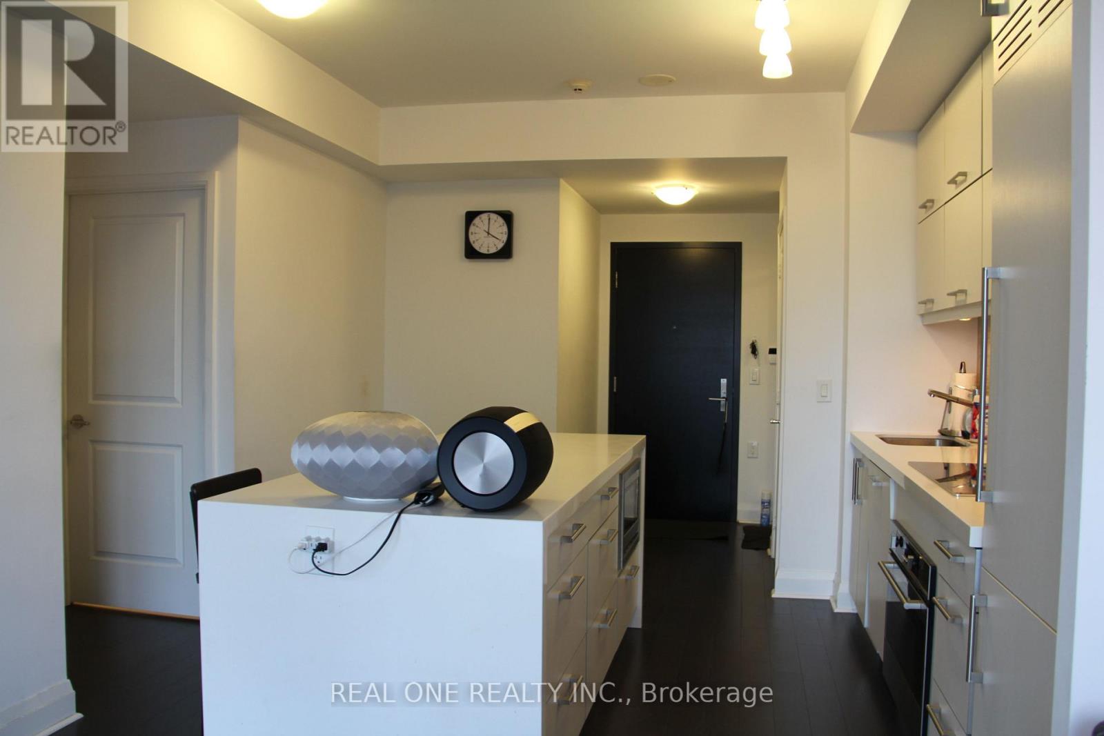 1811 - 1080 Bay Street, Toronto, Ontario  M5S 0A5 - Photo 10 - C12874066