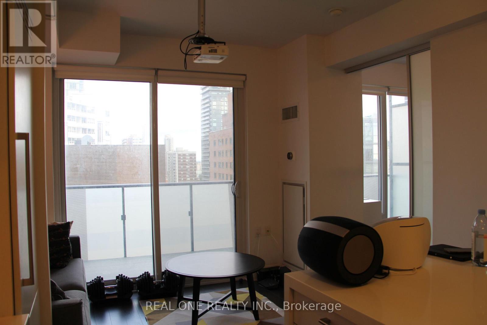 1811 - 1080 Bay Street, Toronto, Ontario  M5S 0A5 - Photo 12 - C12874066