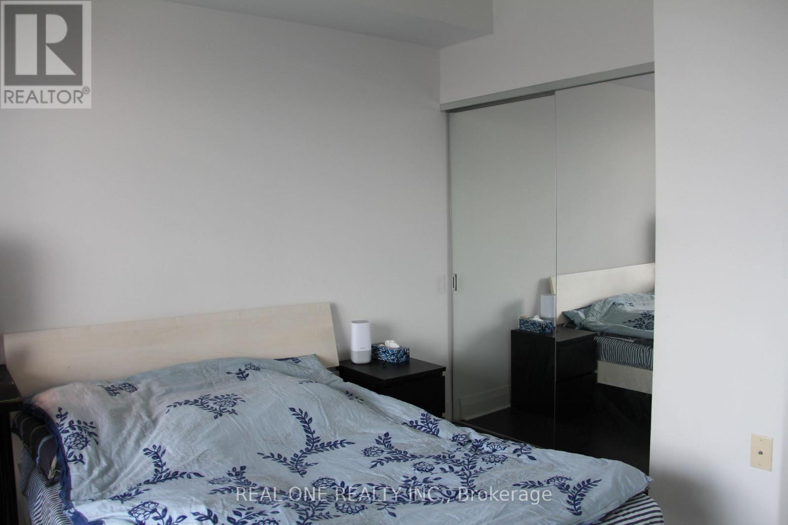 1811 - 1080 Bay Street, Toronto, Ontario  M5S 0A5 - Photo 17 - C12874066