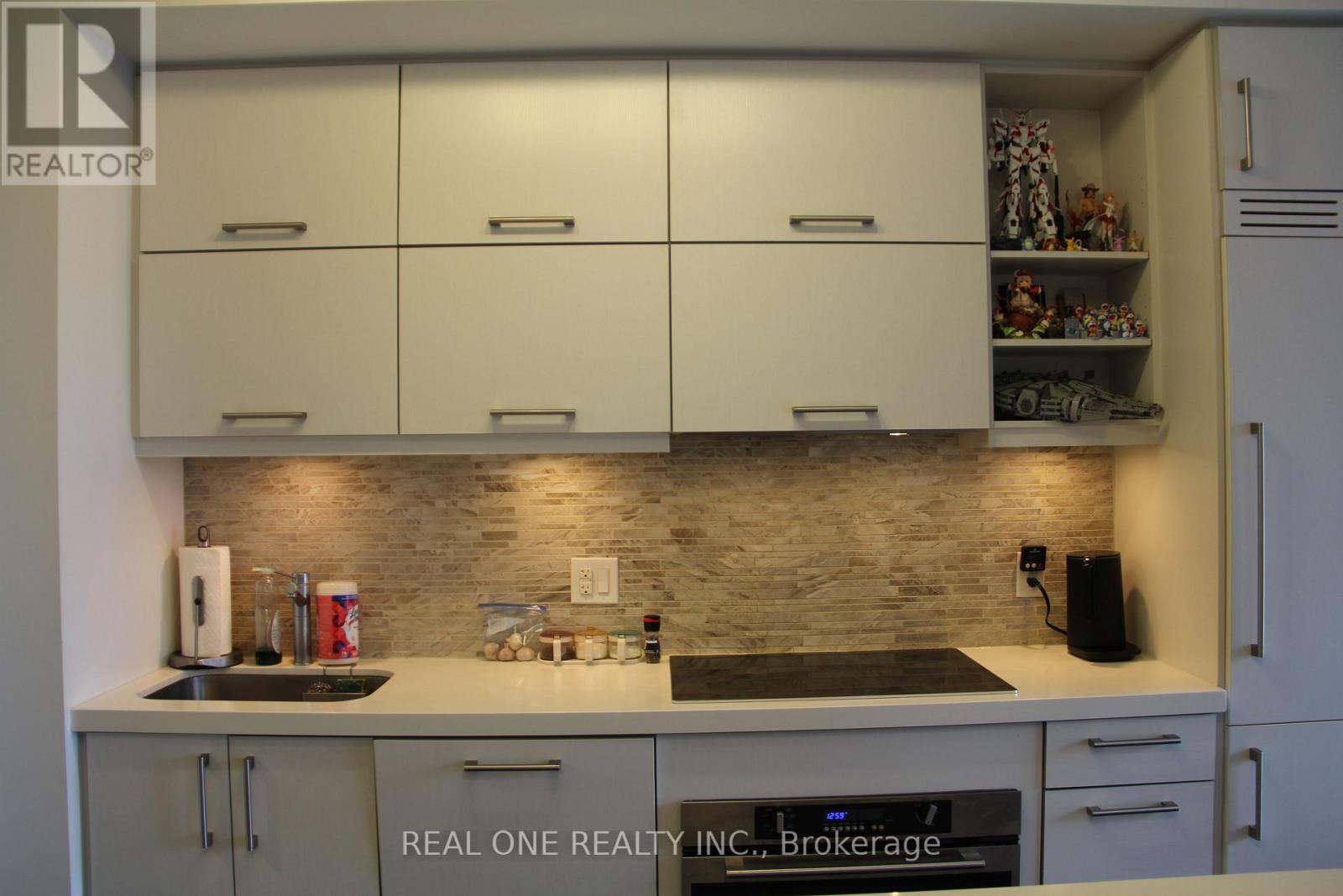 1811 - 1080 Bay Street, Toronto, Ontario  M5S 0A5 - Photo 5 - C12874066