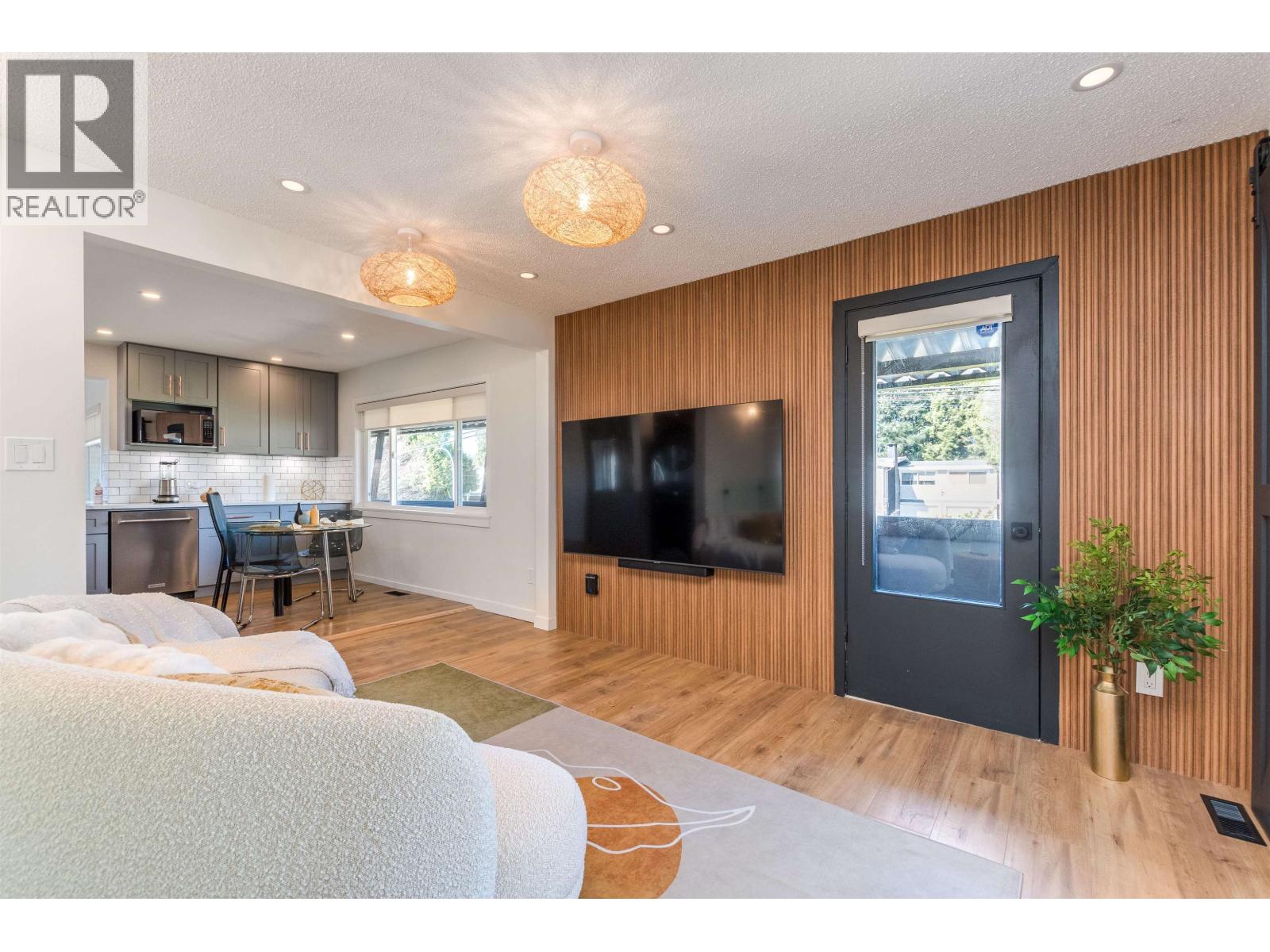 1790 Westminster Avenue, Port Coquitlam, British Columbia  V3B 1E2 - Photo 8 - R3098938