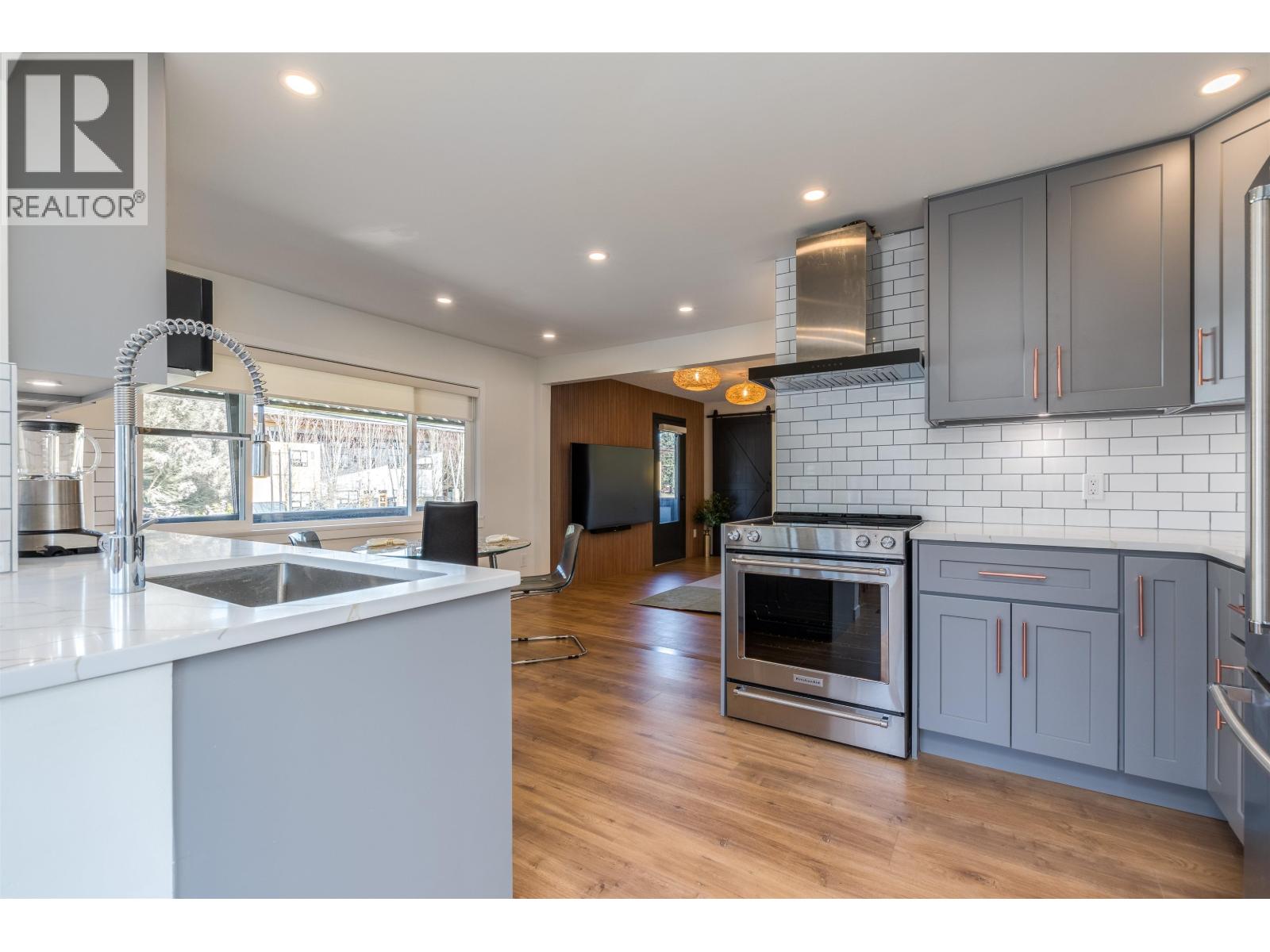 1790 Westminster Avenue, Port Coquitlam, British Columbia  V3B 1E2 - Photo 13 - R3098938