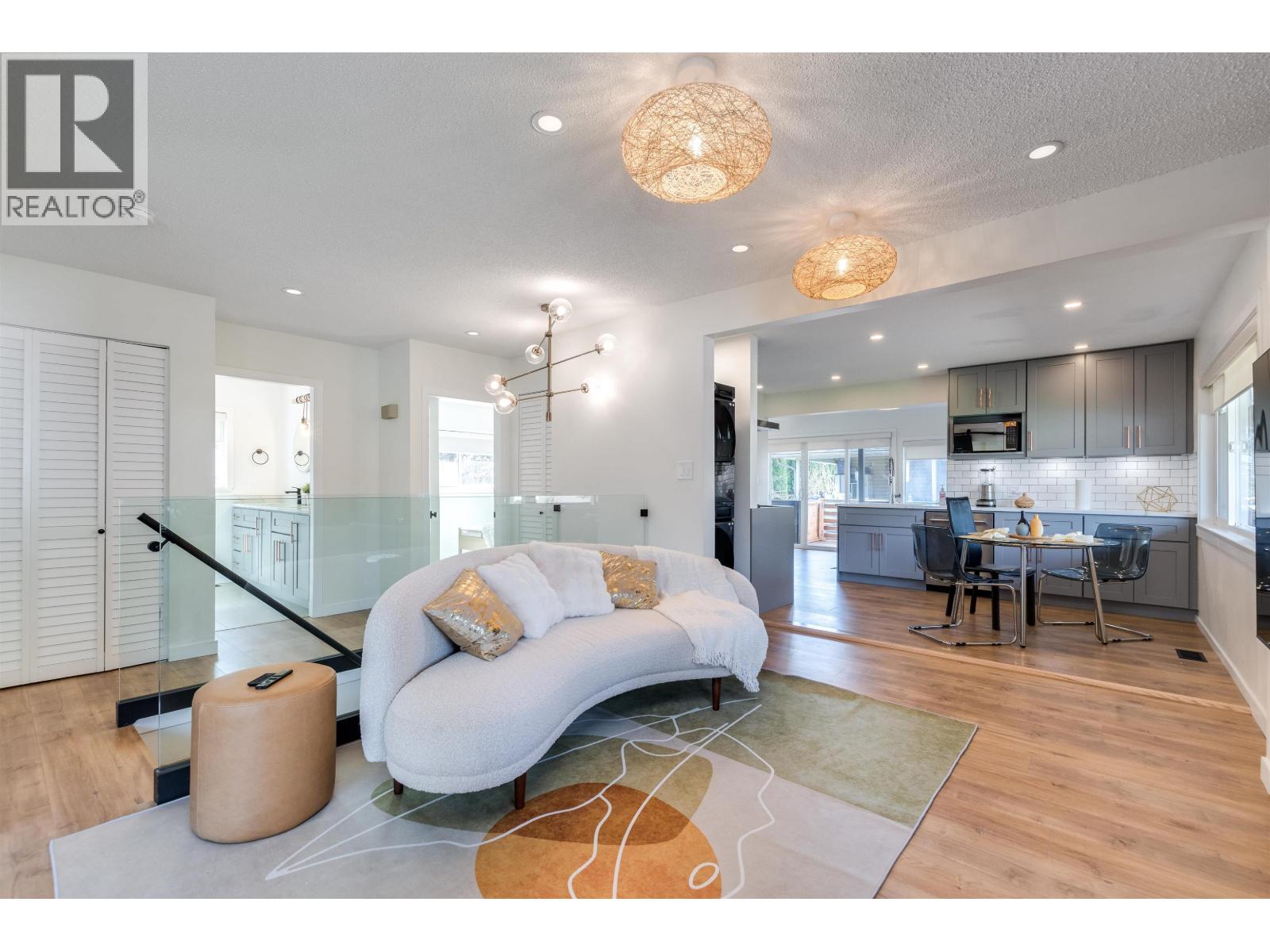 1790 Westminster Avenue, Port Coquitlam, British Columbia  V3B 1E2 - Photo 9 - R3098938