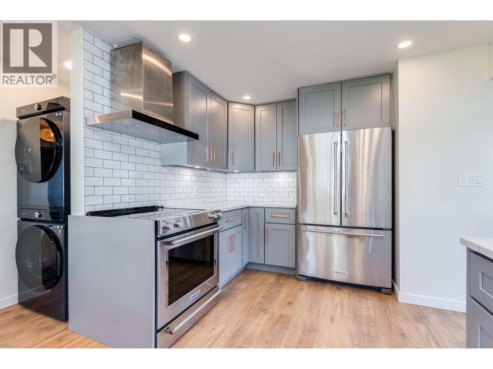 1790 Westminster Avenue, Port Coquitlam, British Columbia  V3B 1E2 - Photo 12 - R3098938