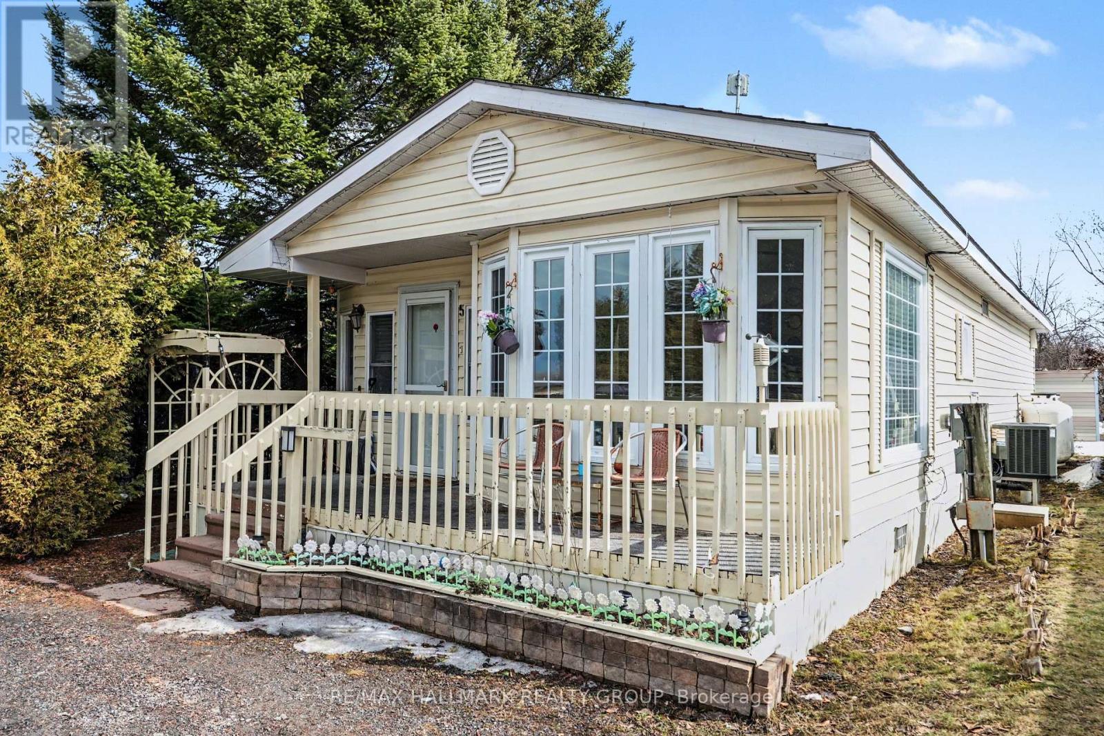 5 Strickland Private, Ottawa, Ontario  K0A 1B0 - Photo 2 - X12874048