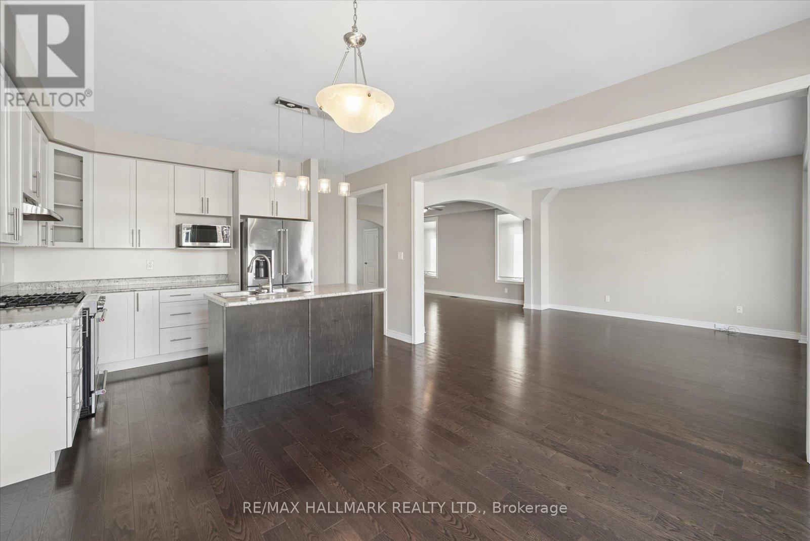 72 Treetops Boulevard, New Tecumseth, Ontario  L9R 0L9 - Photo 15 - N12874054