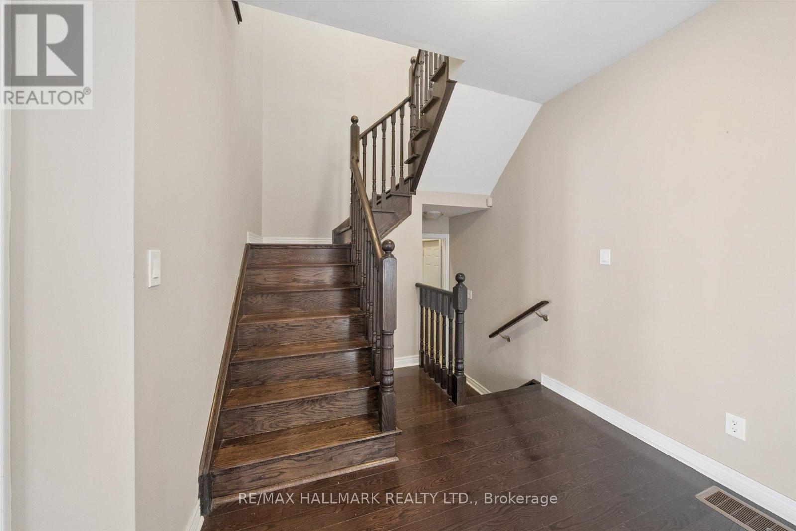 72 Treetops Boulevard, New Tecumseth, Ontario  L9R 0L9 - Photo 17 - N12874054