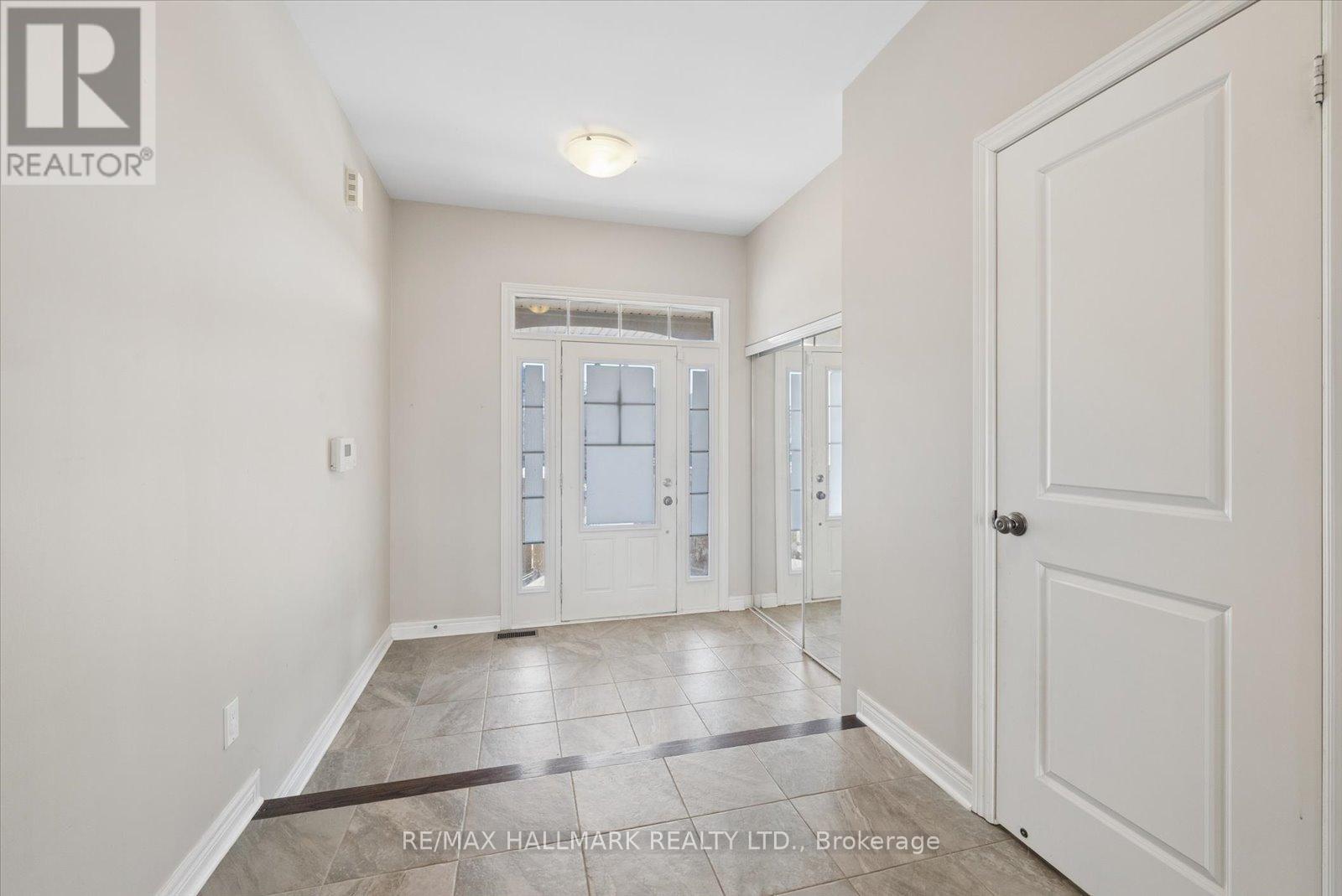 72 Treetops Boulevard, New Tecumseth, Ontario  L9R 0L9 - Photo 4 - N12874054