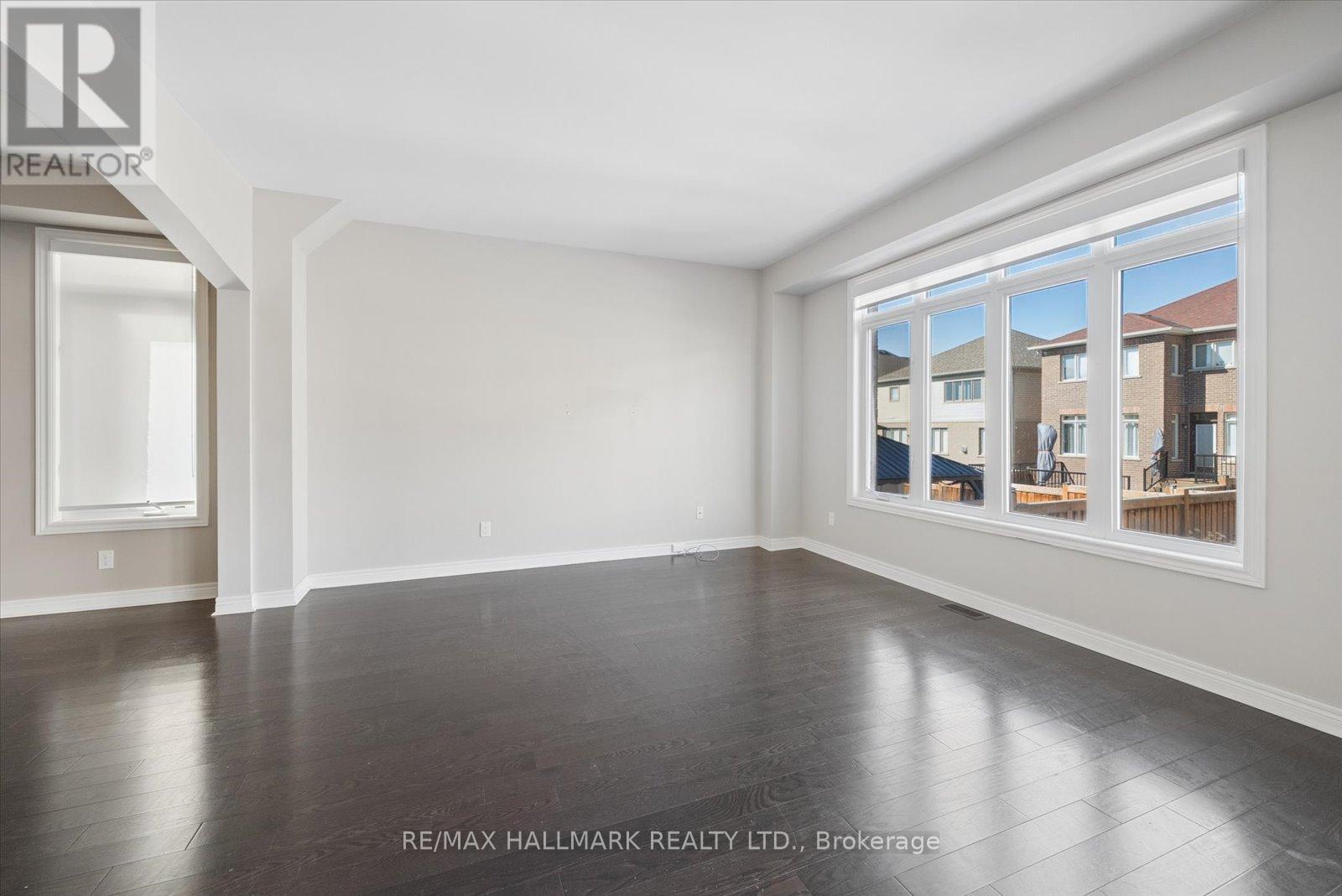 72 Treetops Boulevard, New Tecumseth, Ontario  L9R 0L9 - Photo 9 - N12874054