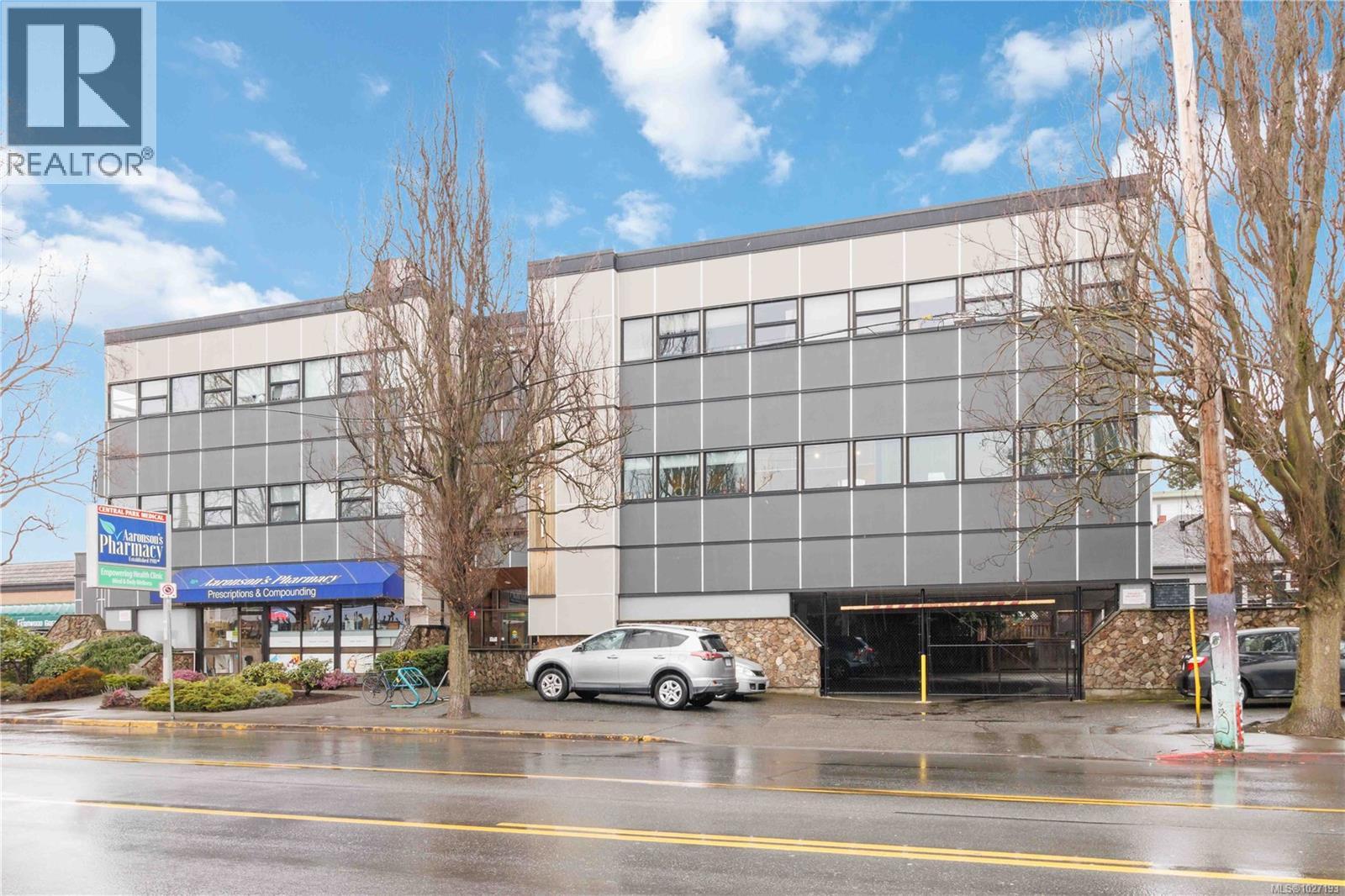 303 1711 Cook St, Victoria, British Columbia