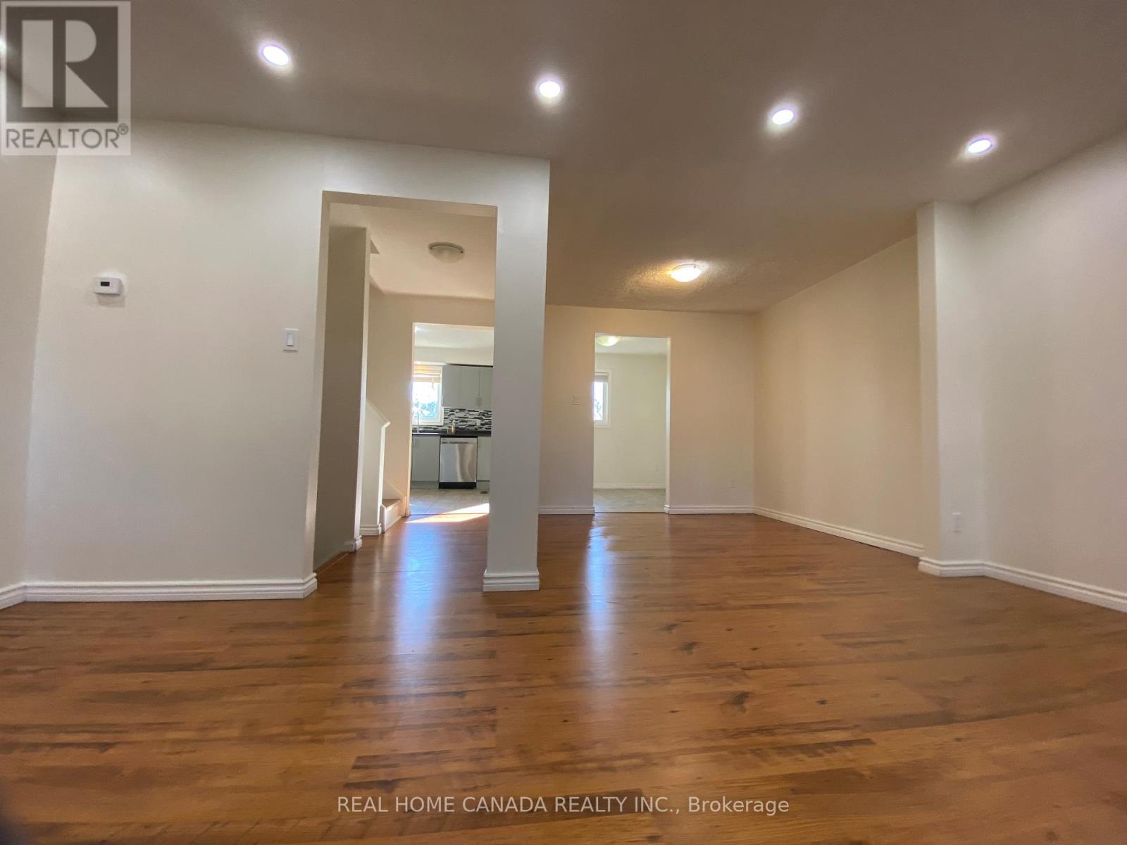 34 - 6449 Glen Erin Drive, Mississauga, Ontario  L5N 2T2 - Photo 3 - W12874050