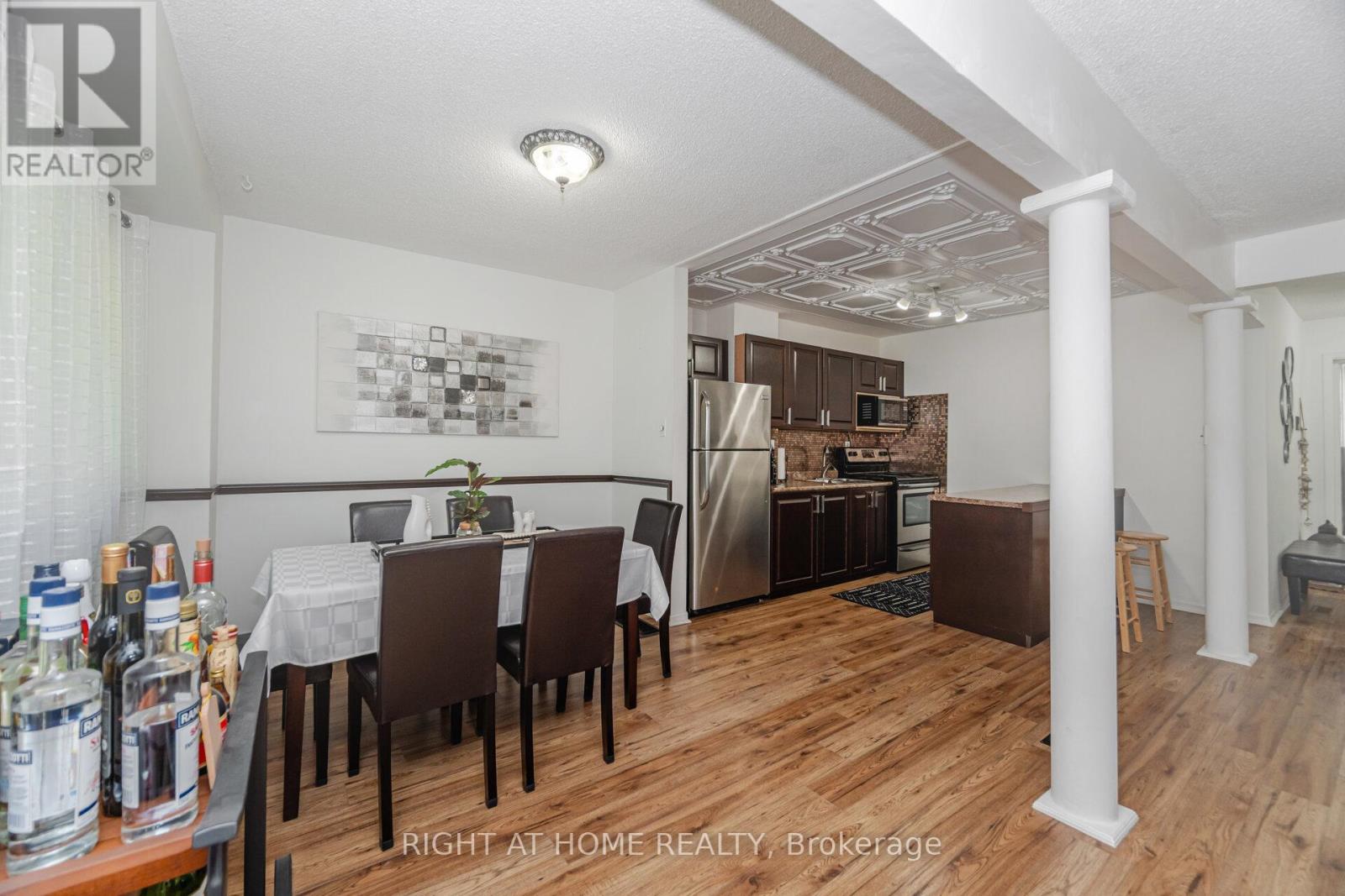 7 - 453 Woodview Road, Burlington, Ontario  L7N 2Z9 - Photo 12 - W12874060