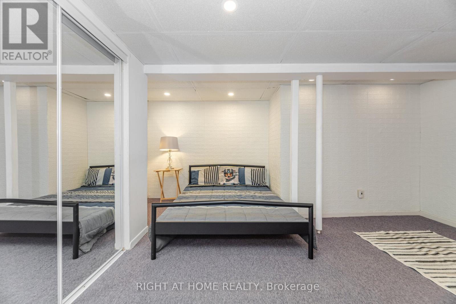 7 - 453 Woodview Road, Burlington, Ontario  L7N 2Z9 - Photo 30 - W12874060