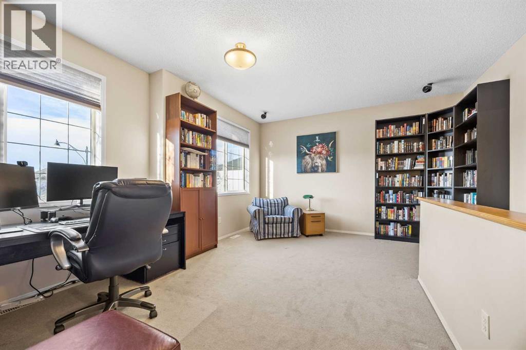 83 Cougarstone Way Sw, Calgary, Alberta  T3H 4Z6 - Photo 23 - A2289157