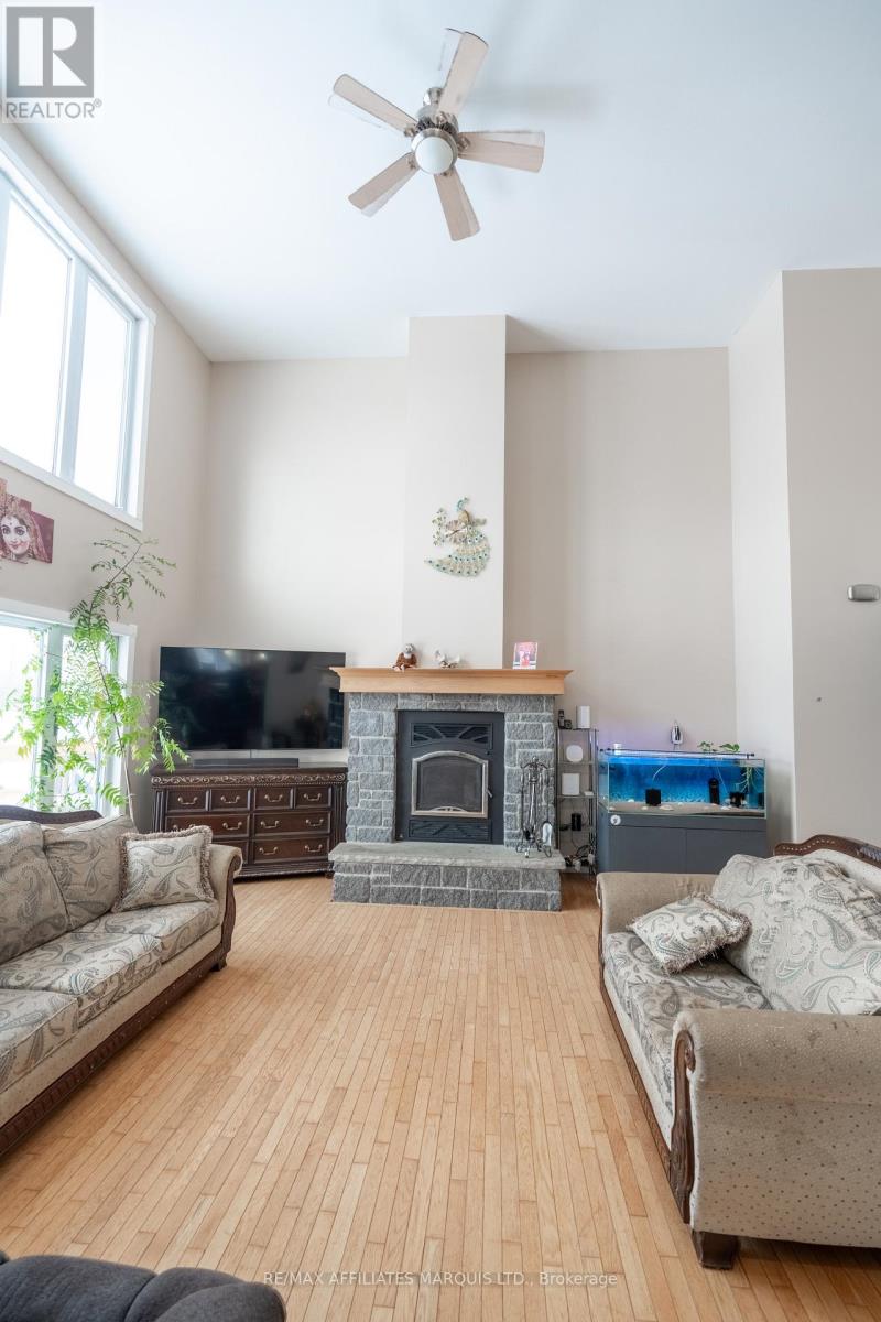 13981 Anderson Road, South Stormont, Ontario  K0C 1X0 - Photo 3 - X12782046