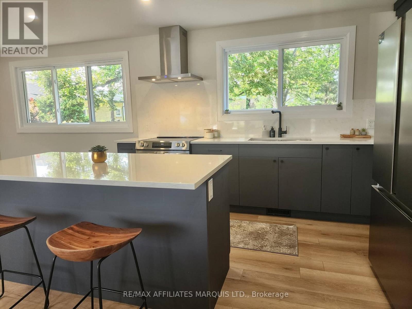 1409 Leonard Avenue, Cornwall, Ontario  K6J 1M9 - Photo 4 - X12844368