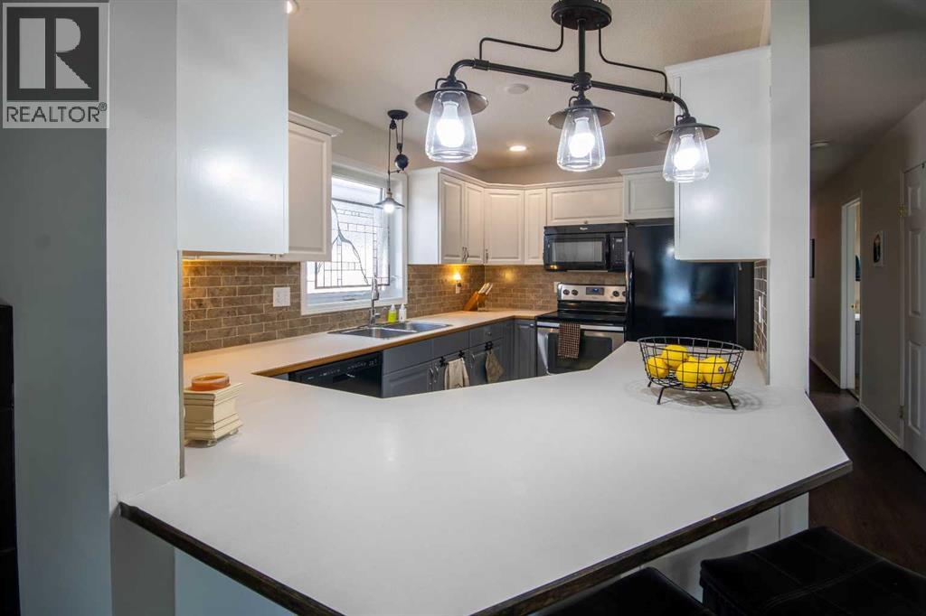 B, 303 Centre Street N, Sundre, Alberta  T0M 1X0 - Photo 7 - A2284925