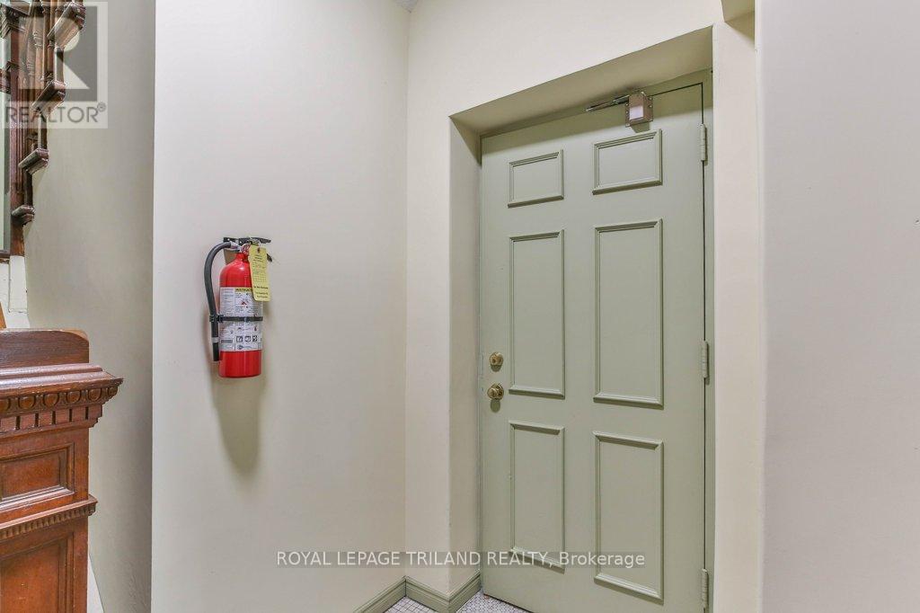 101 - 285 Queens Avenue, London East, Ontario  N6B 1X2 - Photo 34 - X12874076