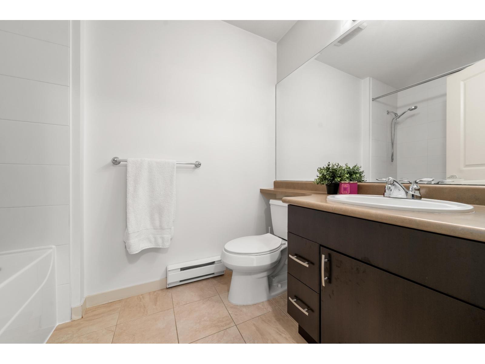 51 2979 156 Street, Surrey, British Columbia  V3Z 8V8 - Photo 34 - R3061919