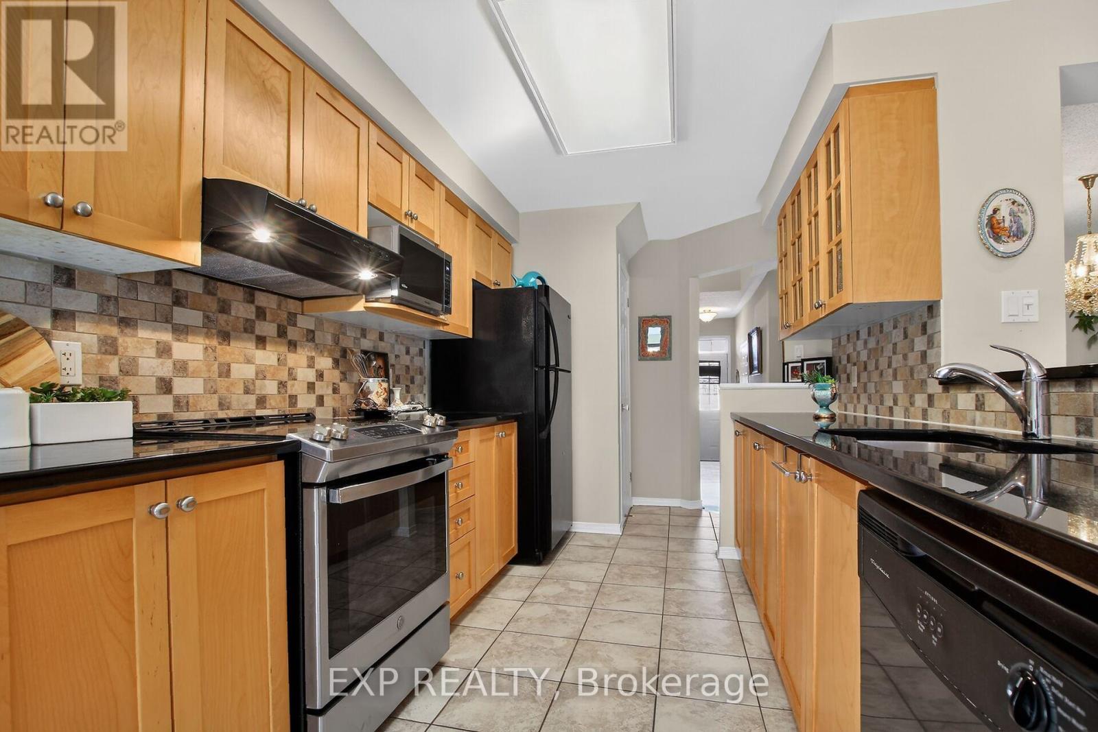 304 Goldridge Drive, Ottawa, Ontario  K2T 1L1 - Photo 10 - X12874134