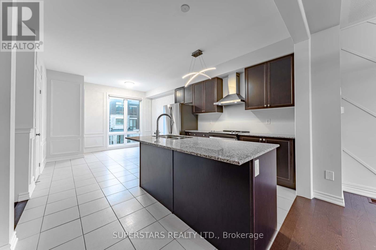 64 Douet Lane, Ajax, Ontario  L1Z 0V4 - Photo 4 - E12874124