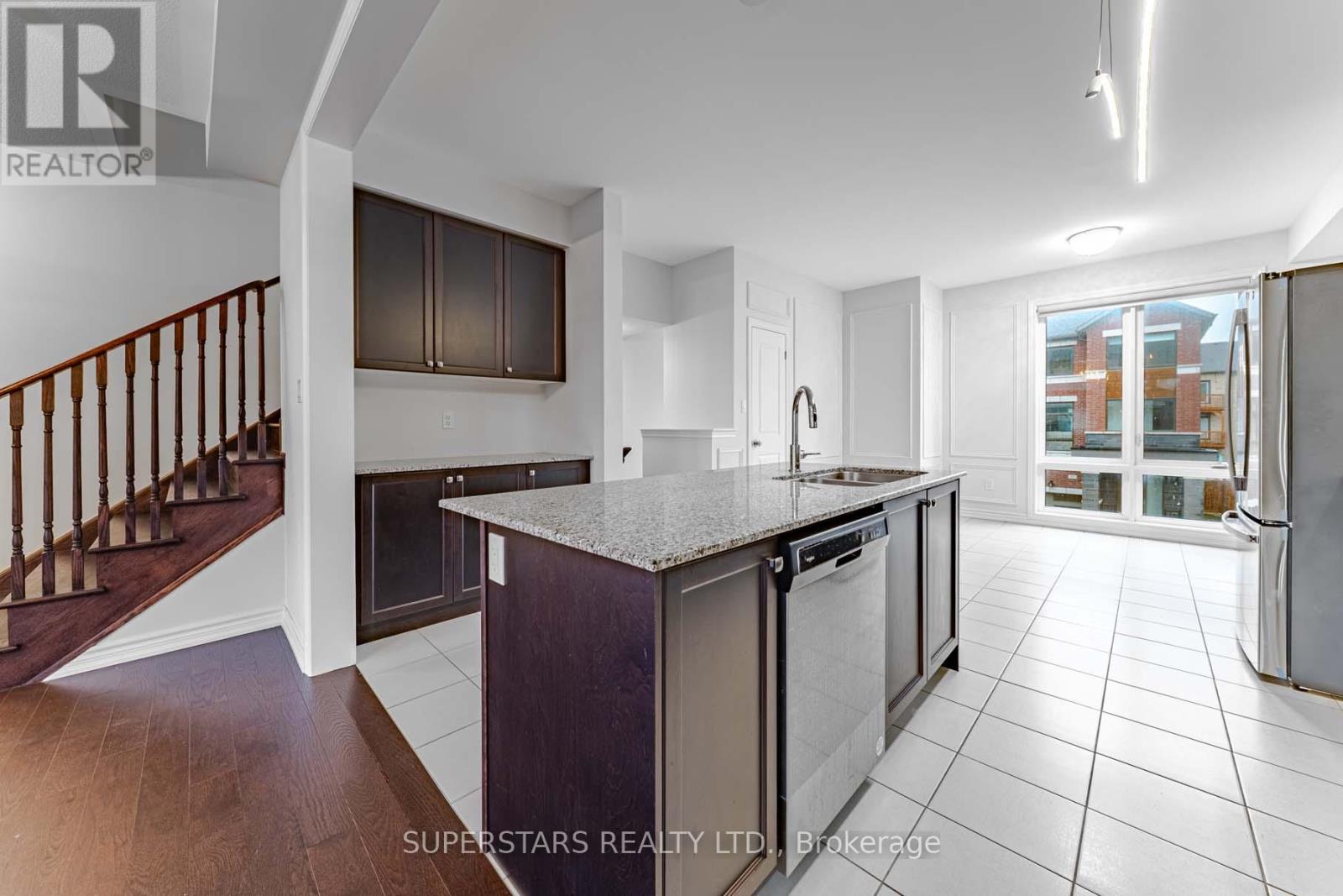 64 Douet Lane, Ajax, Ontario  L1Z 0V4 - Photo 5 - E12874124