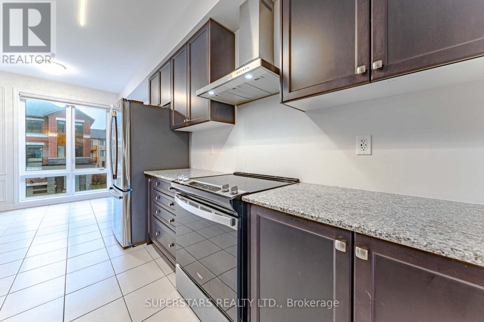 64 Douet Lane, Ajax, Ontario  L1Z 0V4 - Photo 6 - E12874124