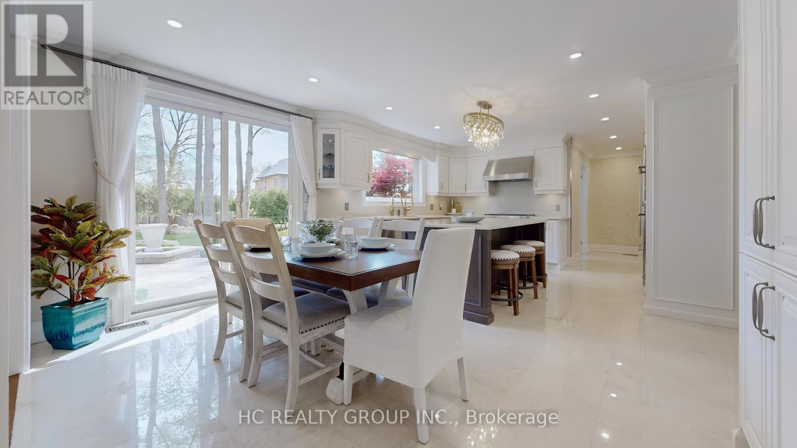 2 Glenridge Drive, Markham, Ontario  L6C 1A1 - Photo 19 - N12874106