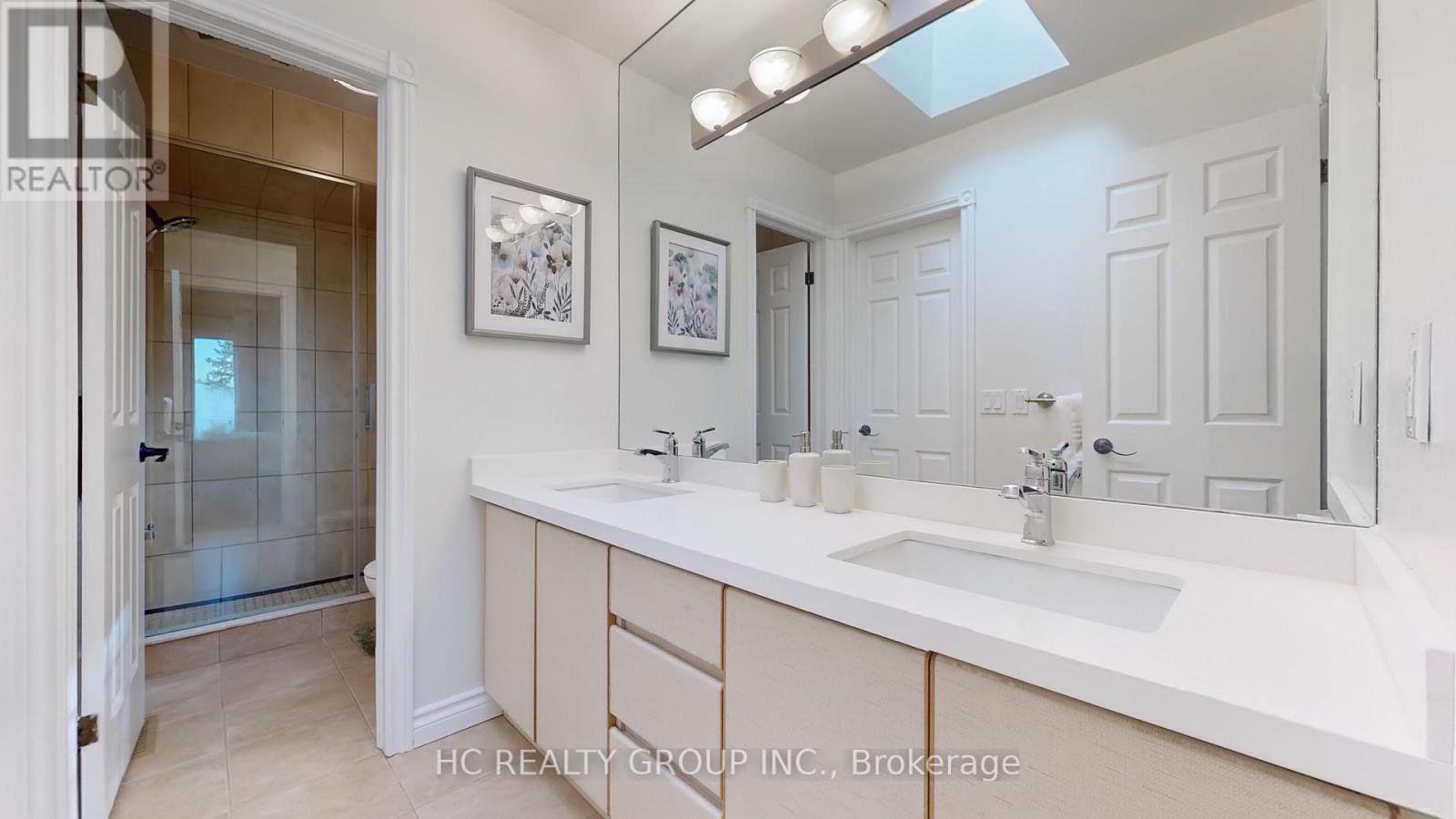 2 Glenridge Drive, Markham, Ontario  L6C 1A1 - Photo 38 - N12874106