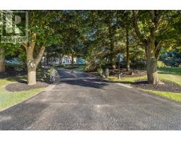 27 SCOTT CRESCENT, King, Ontario