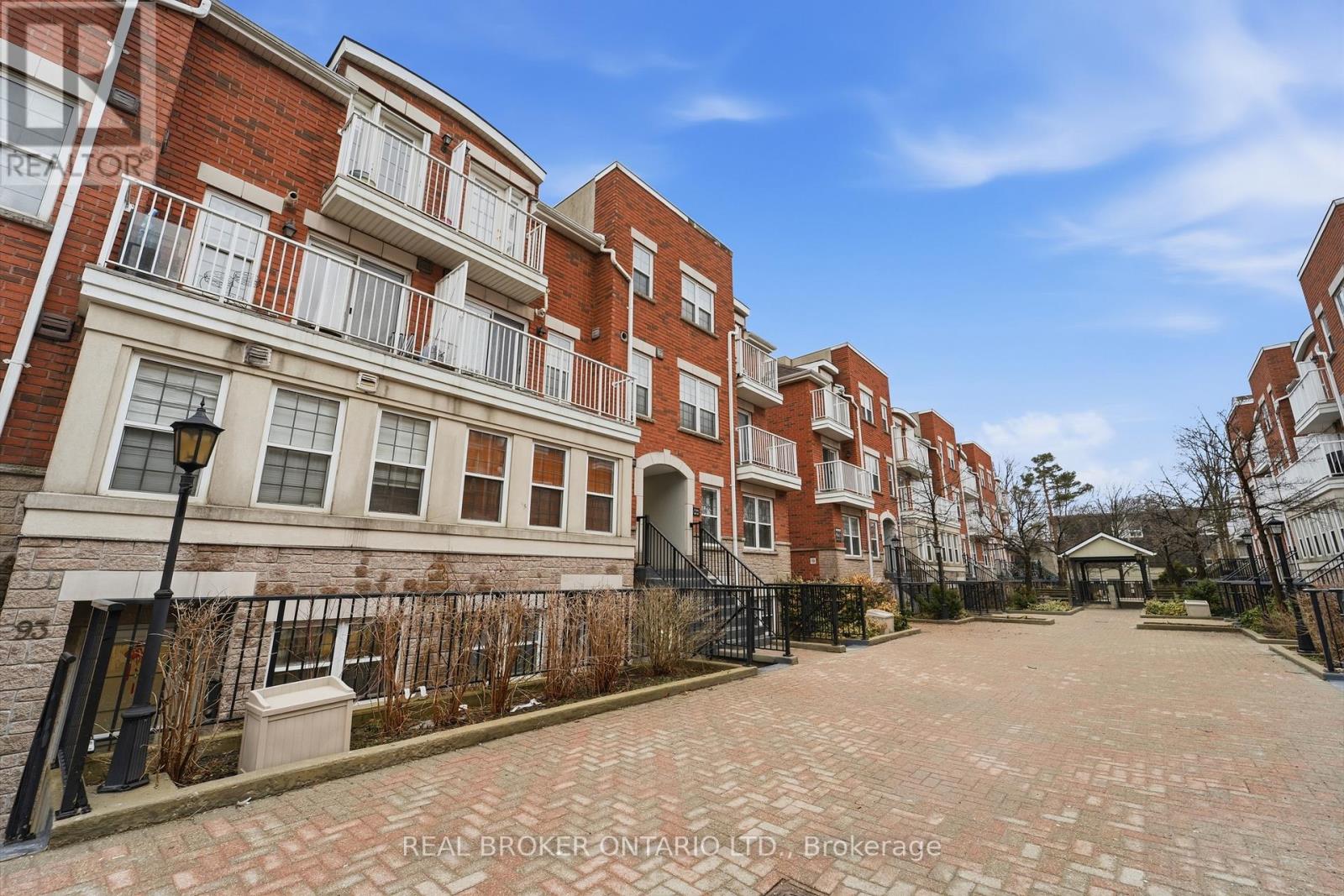 92 - 37 FOUR WINDS DRIVE, toronto (york university heights), Ontario