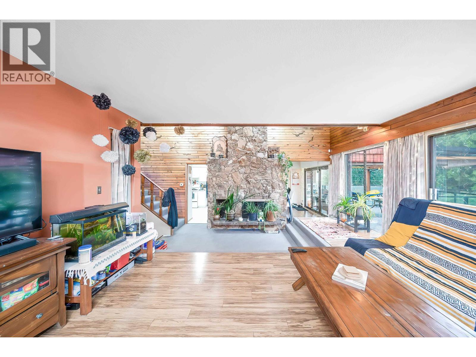 5734 Eglinton Street, Burnaby, British Columbia  V5G 2B6 - Photo 7 - R3097903