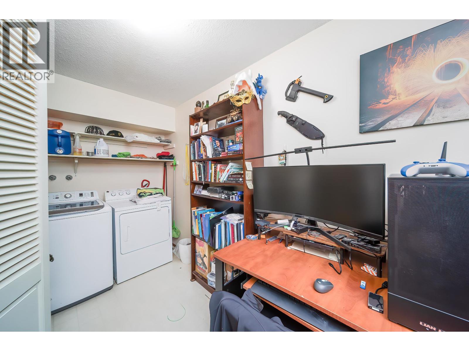 5734 Eglinton Street, Burnaby, British Columbia  V5G 2B6 - Photo 14 - R3097903