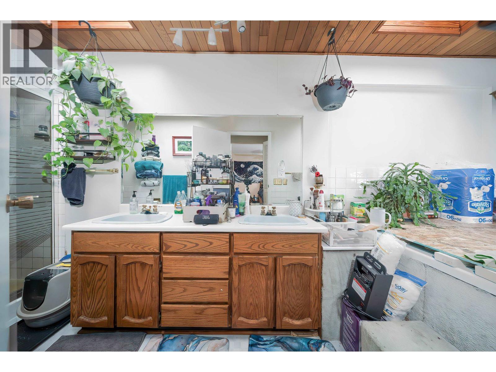 5734 Eglinton Street, Burnaby, British Columbia  V5G 2B6 - Photo 18 - R3097903