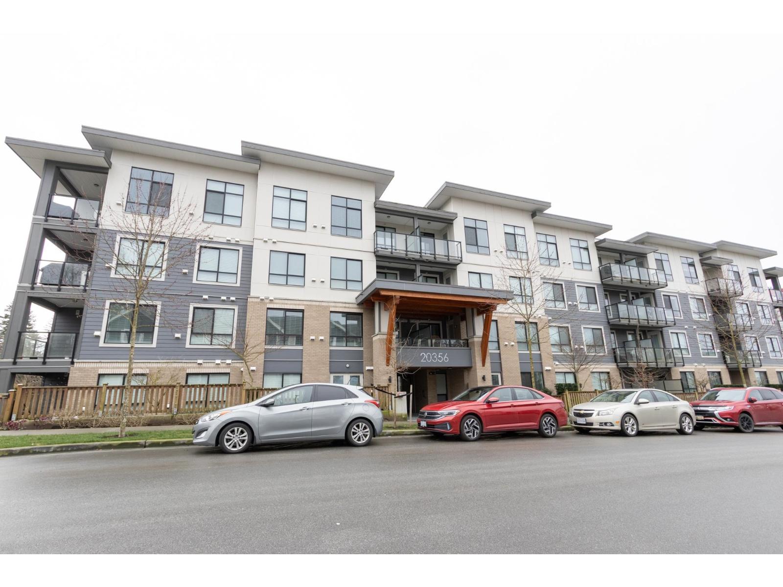 219 20356 72B, langley, British Columbia