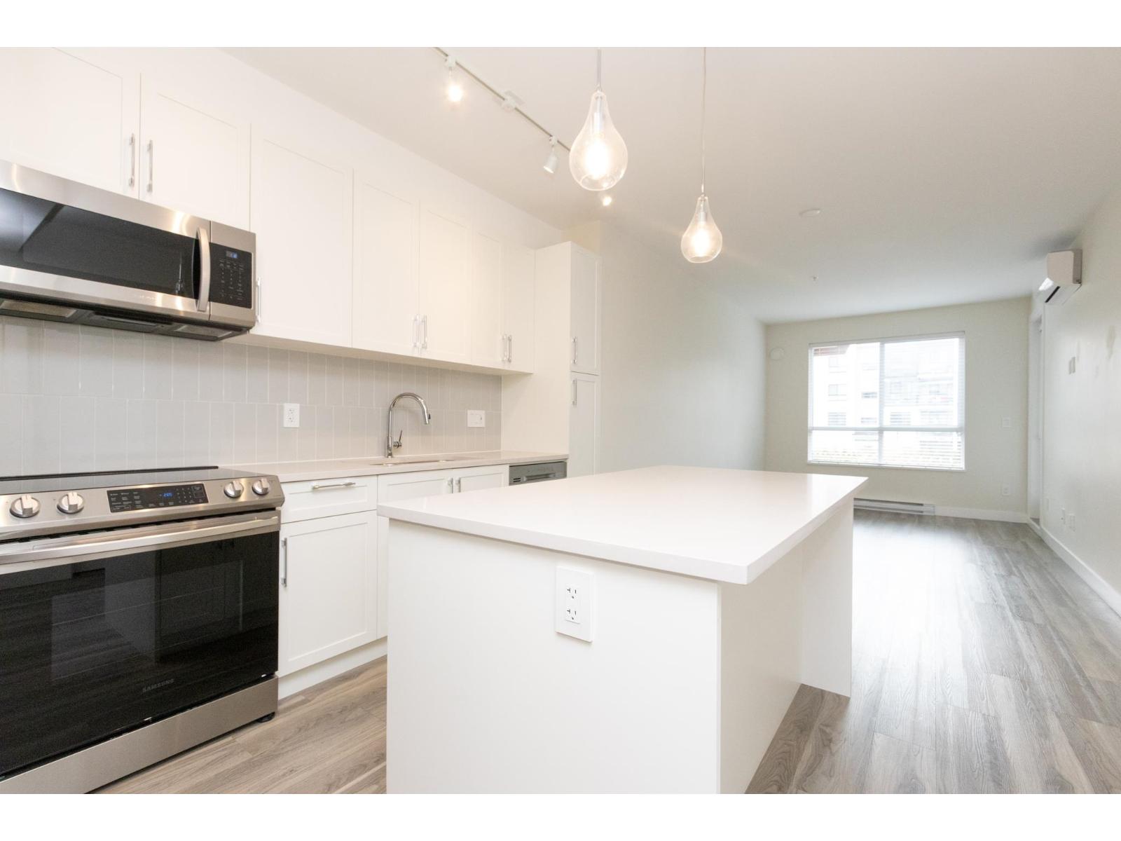 219 20356 72b, Langley, British Columbia  V2Y 4J9 - Photo 2 - R3099121