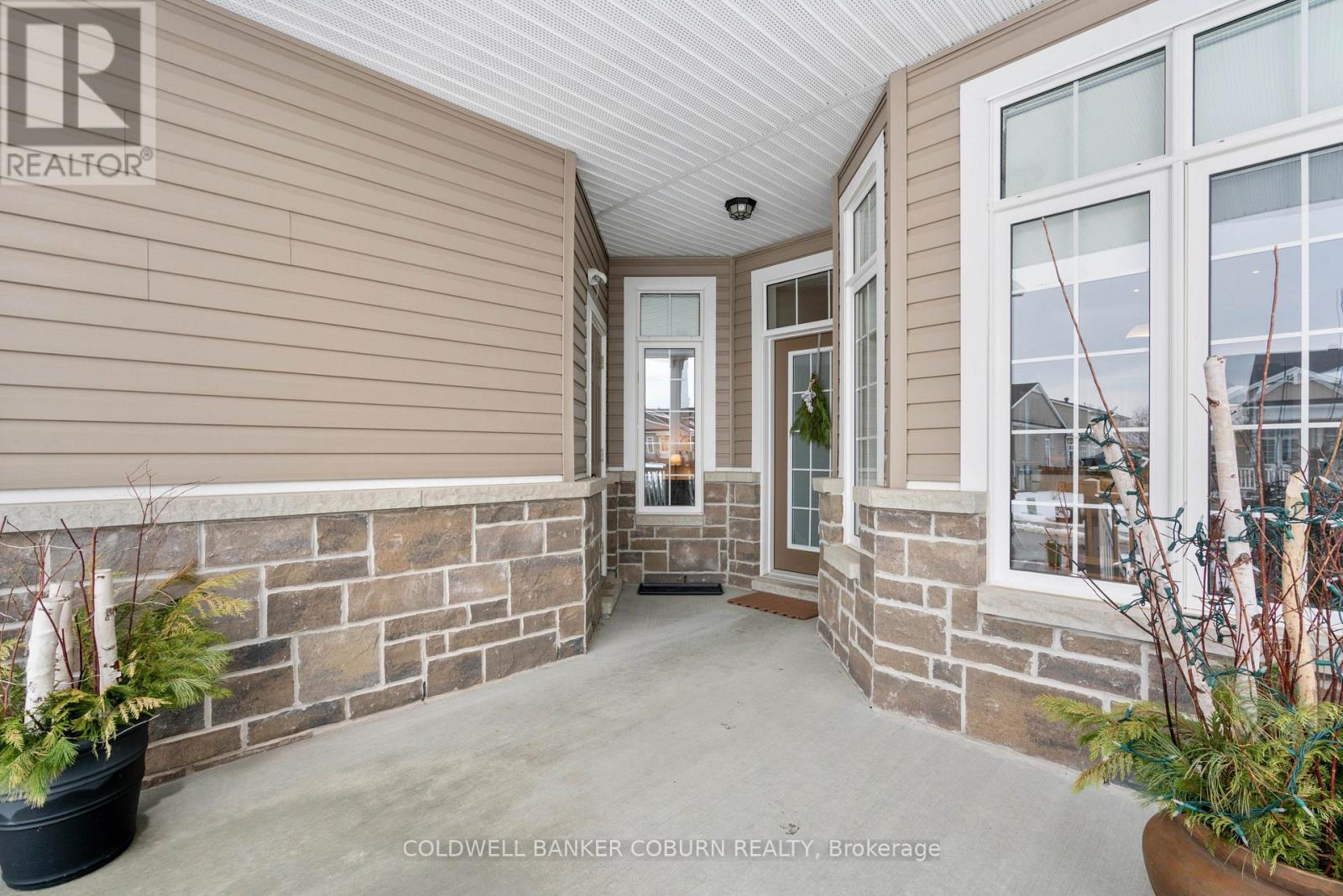 186 Oxford Street W, North Grenville, Ontario  K0G 1J0 - Photo 3 - X12874174