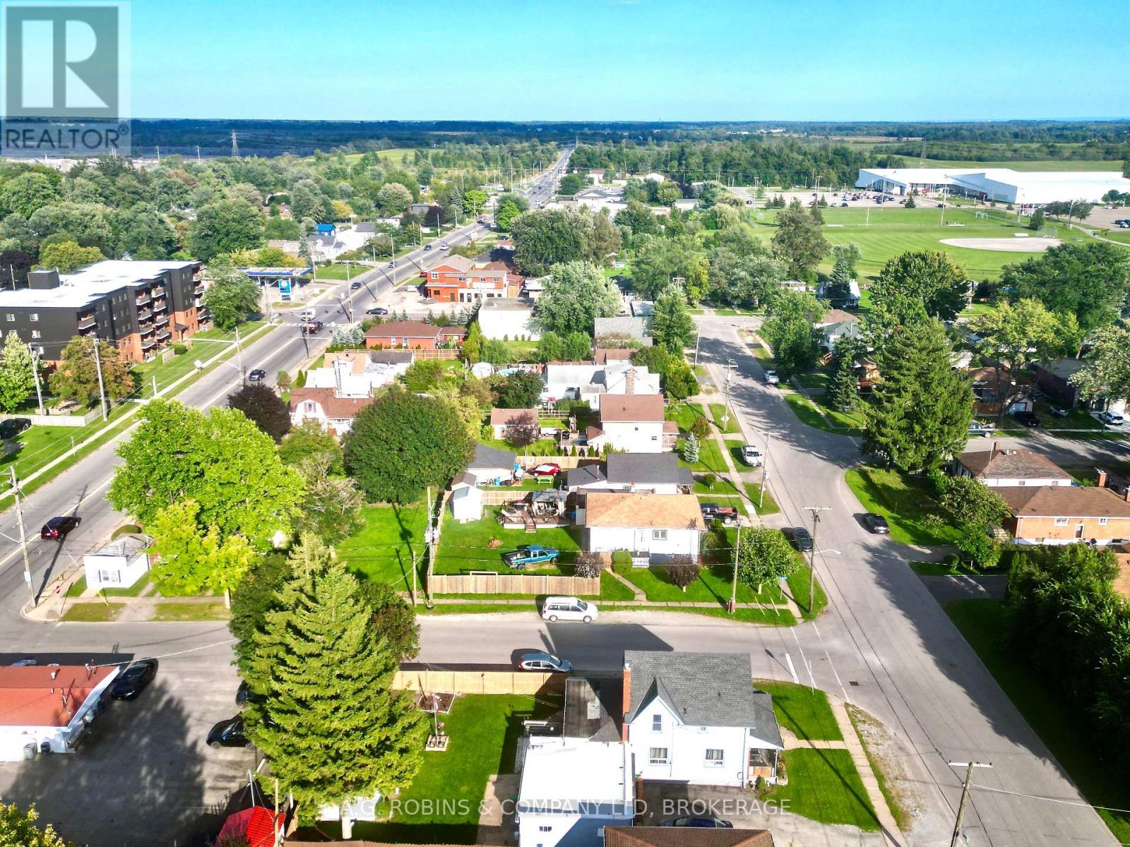 44 Chestnut Street, Port Colborne (Killaly East), Ontario  L3K 1R4 - Photo 6 - X12874190