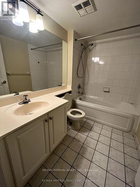 1604 - 35 Kingsbridge Garden Circle, Mississauga, Ontario  L5R 3Z5 - Photo 7 - W12874142