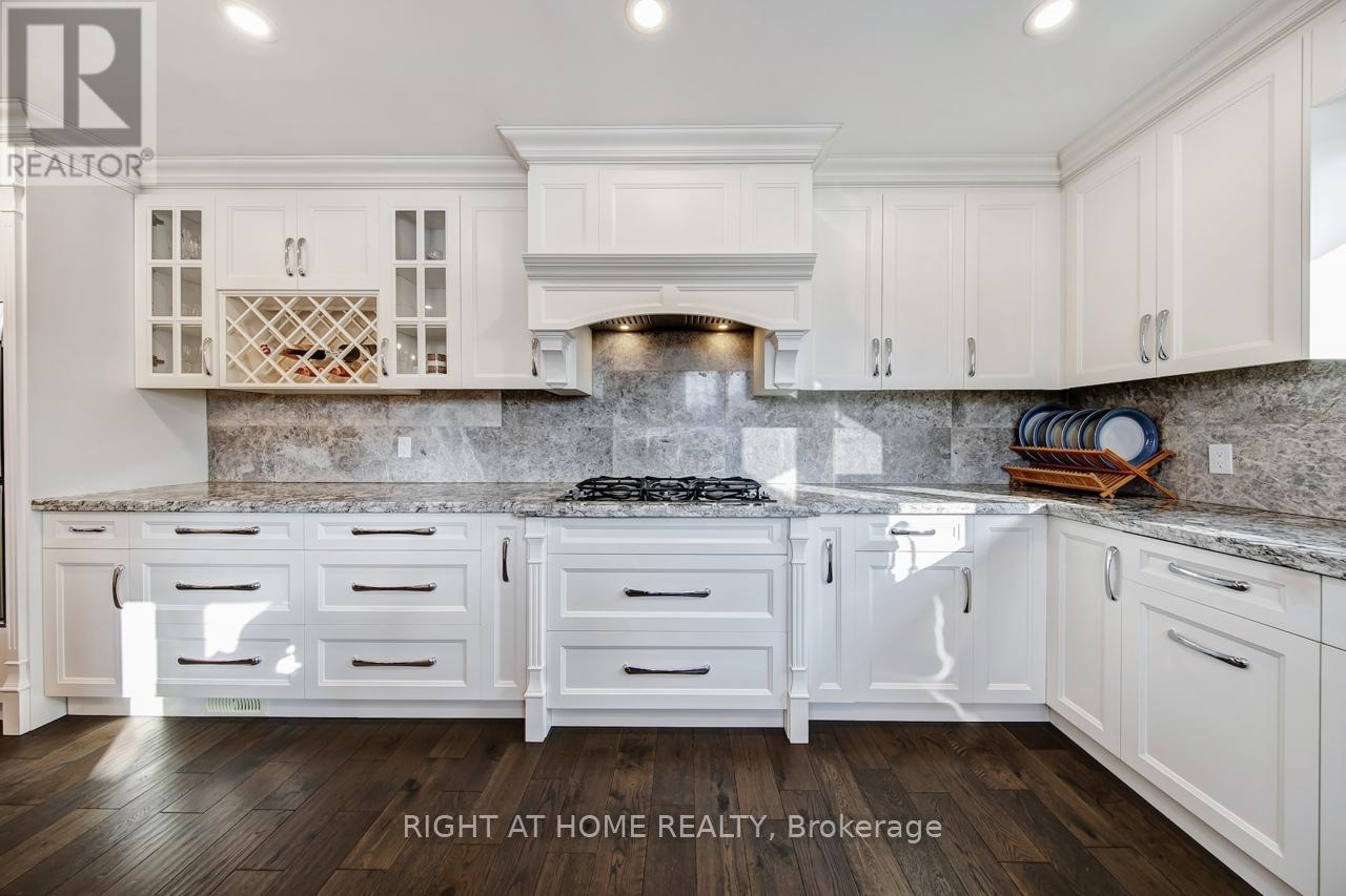 397 Maple Leaf Drive, Toronto, Ontario  M6L 1P4 - Photo 12 - W12874160