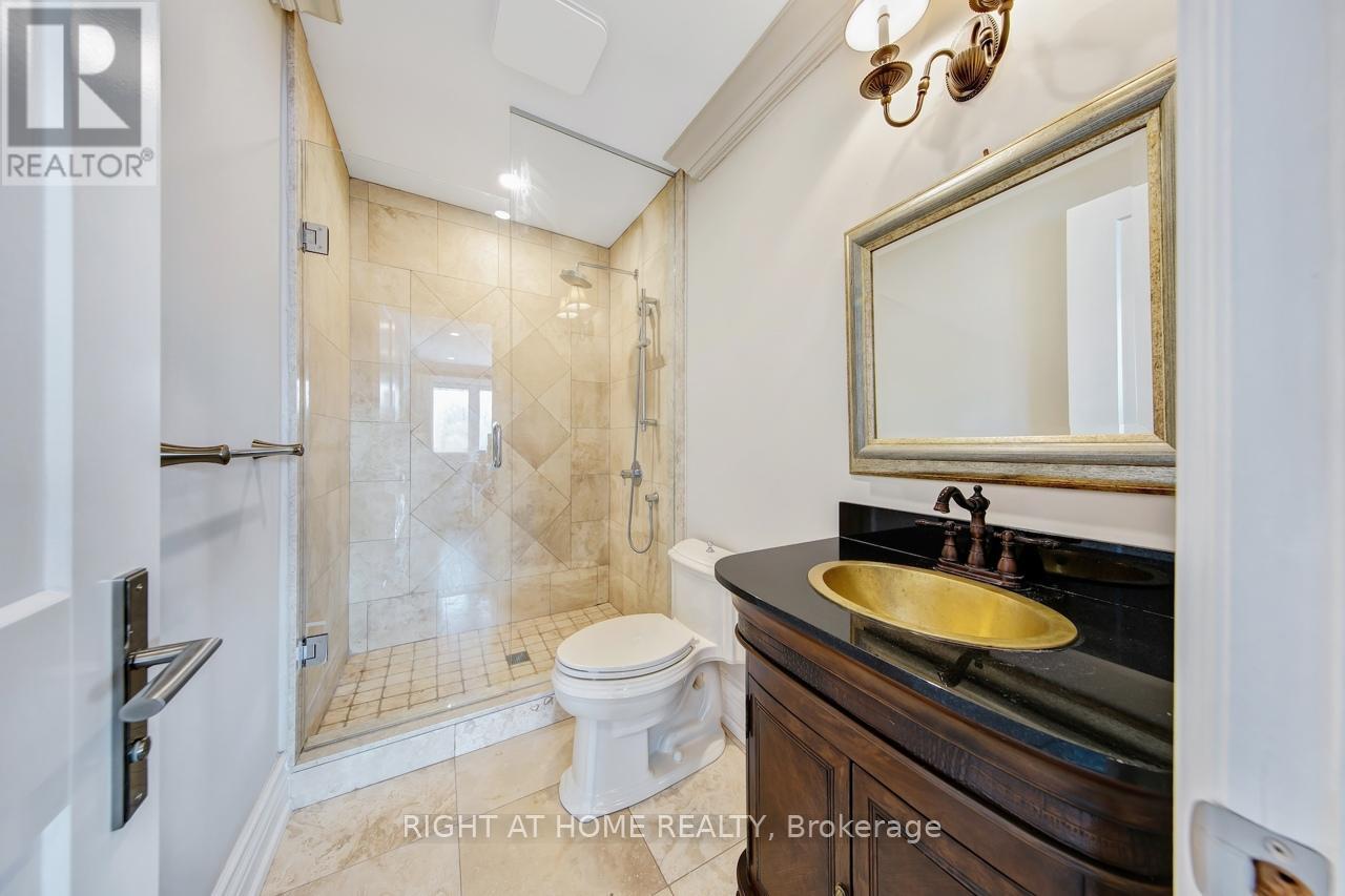 397 Maple Leaf Drive, Toronto, Ontario  M6L 1P4 - Photo 18 - W12874160