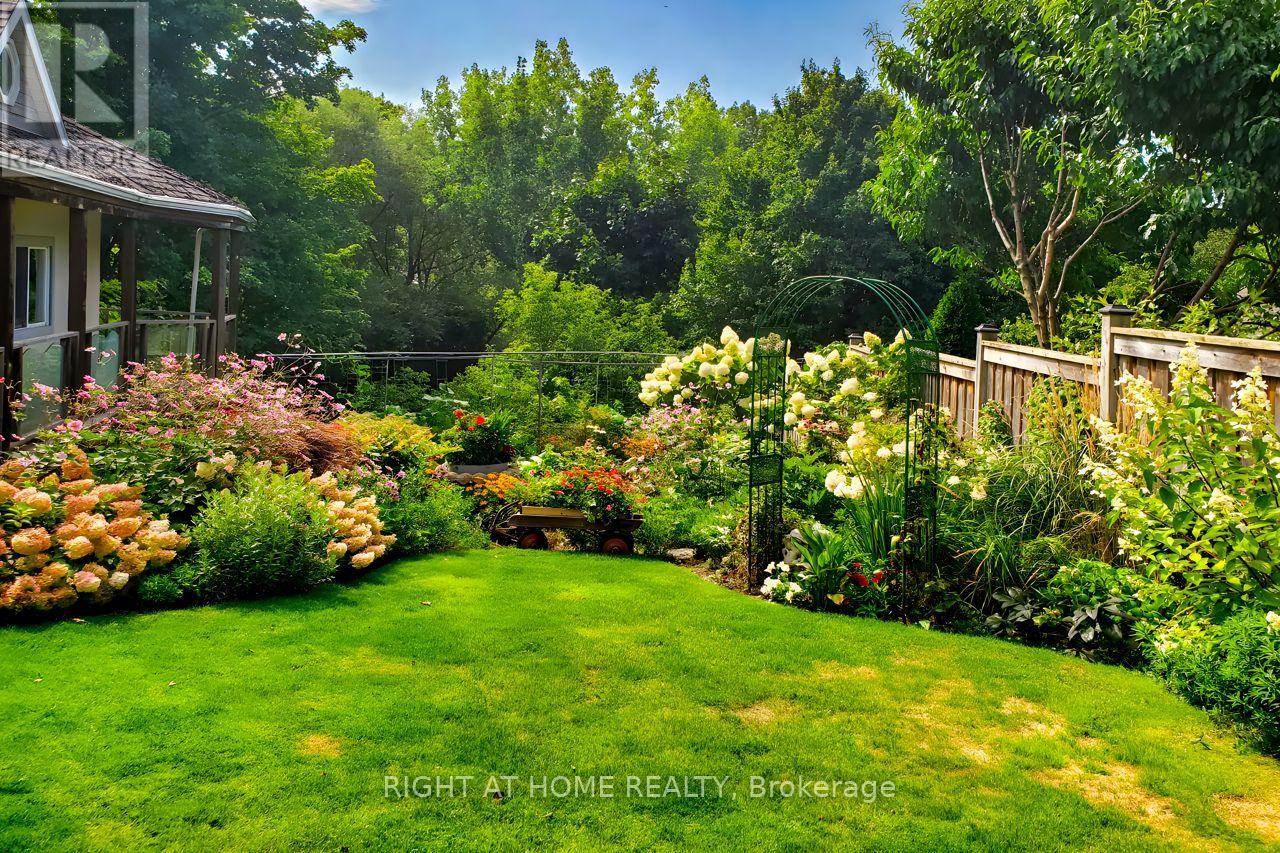 397 Maple Leaf Drive, Toronto, Ontario  M6L 1P4 - Photo 41 - W12874160