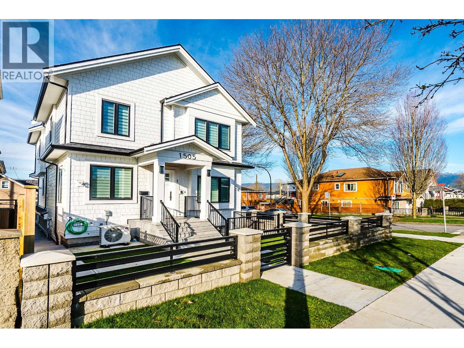 1505 RENFREW STREET, Vancouver, British Columbia