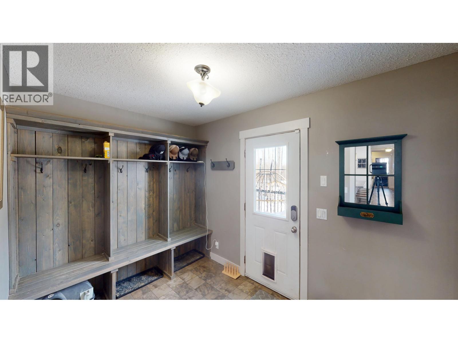 13654 W Sawyer Road, Charlie Lake, British Columbia  V1J 8L2 - Photo 9 - R3098968