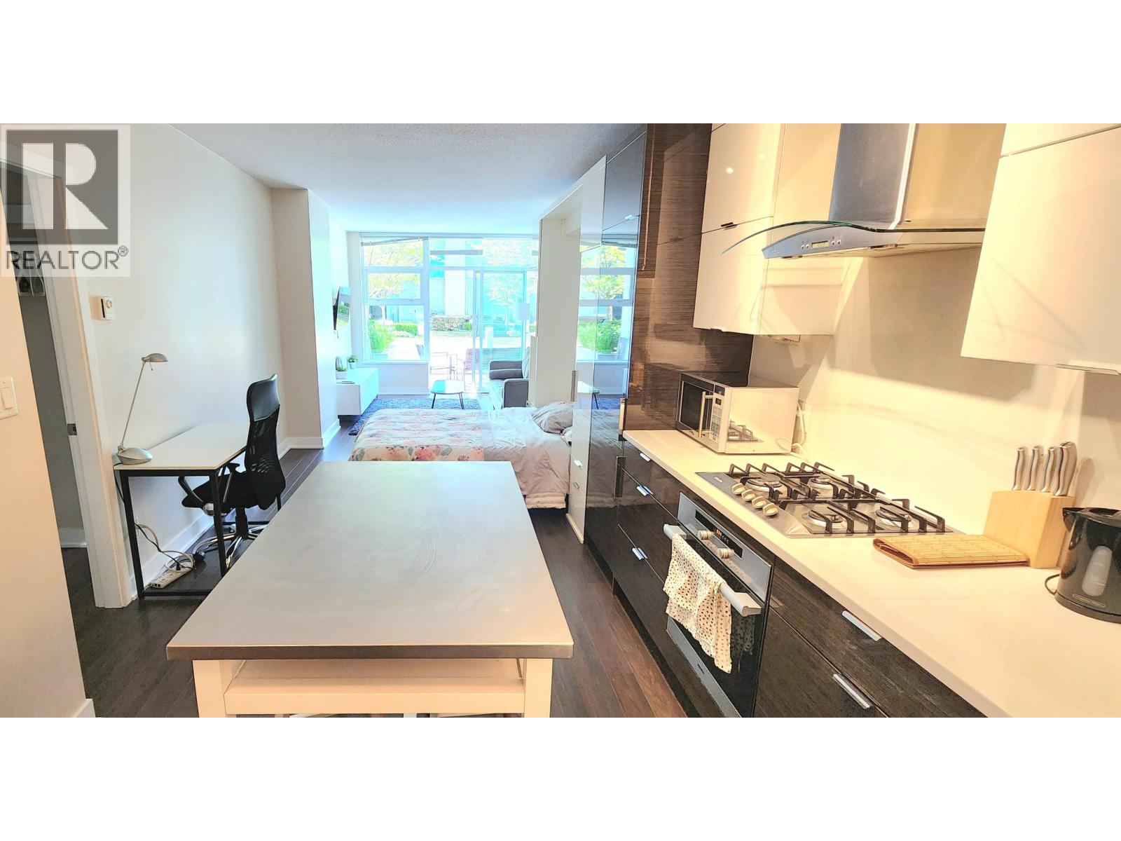 105 1777 7th Avenue, Vancouver, British Columbia  V6J 0E5 - Photo 3 - R3067289